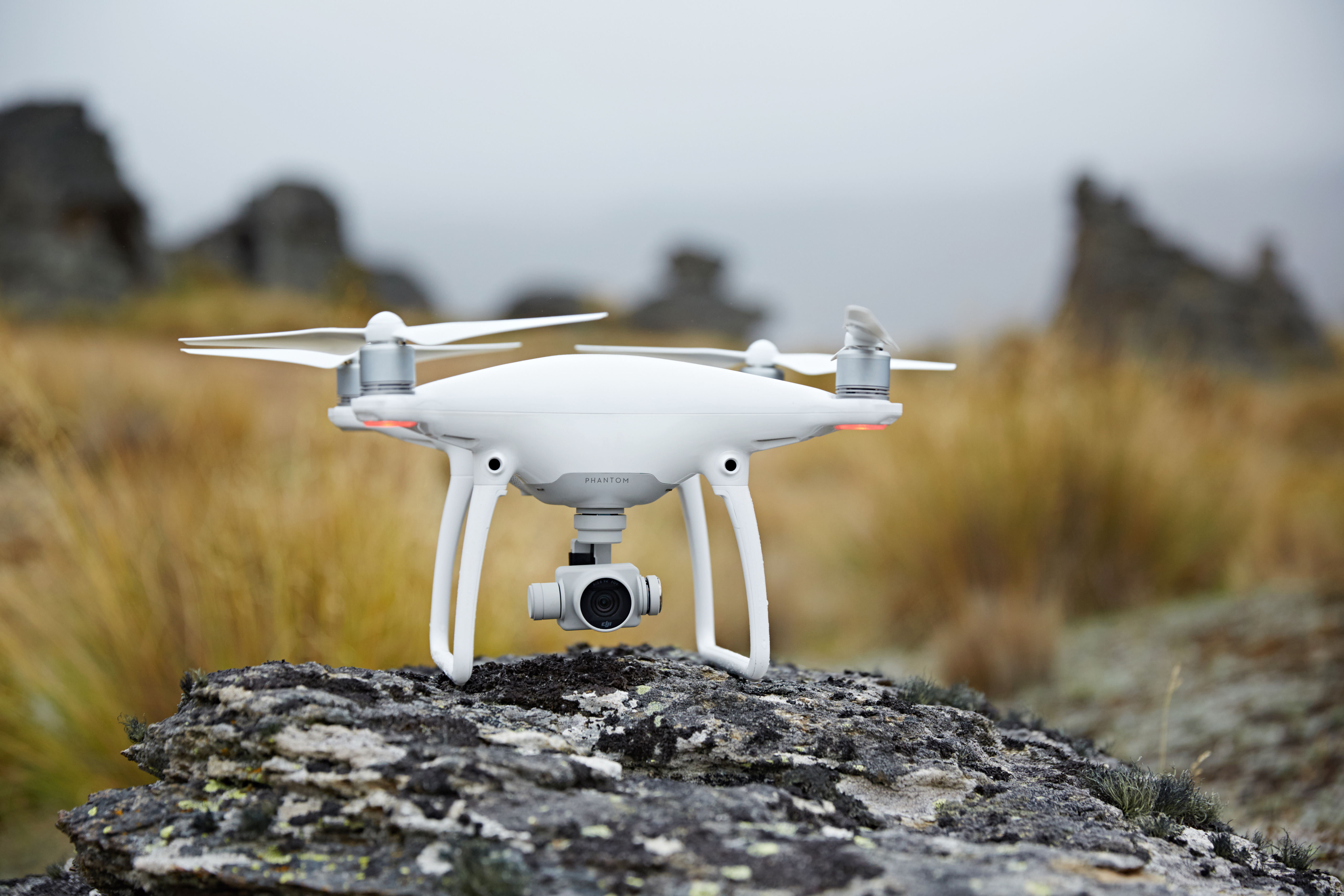 Hands-On: DJI Phantom 4 Drone Hands-On: DJI Phantom 4 Drone