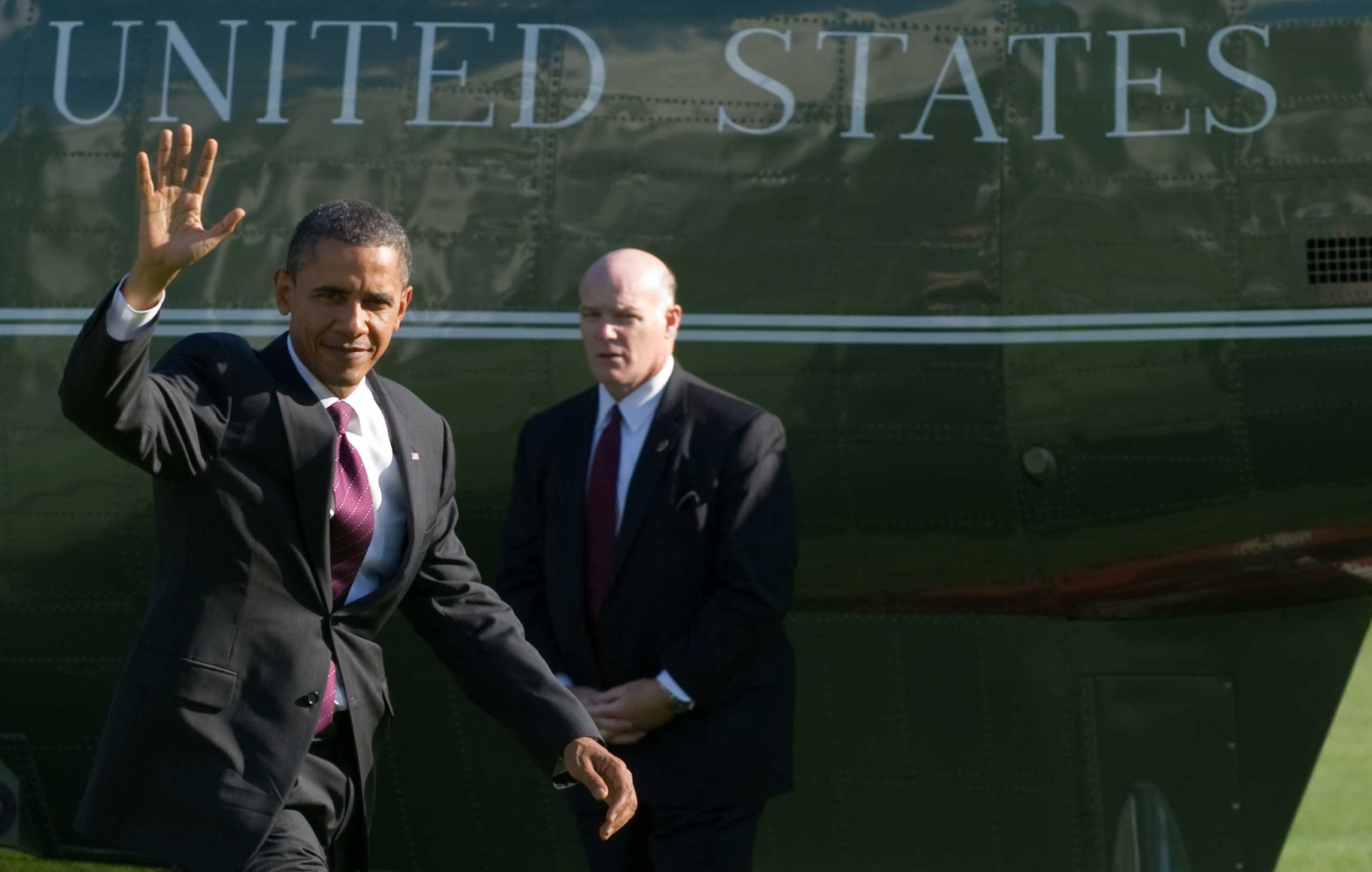 President Barack Obama waves as he arrives at the White House in Washington D.C. on Oct. 15, 2010.