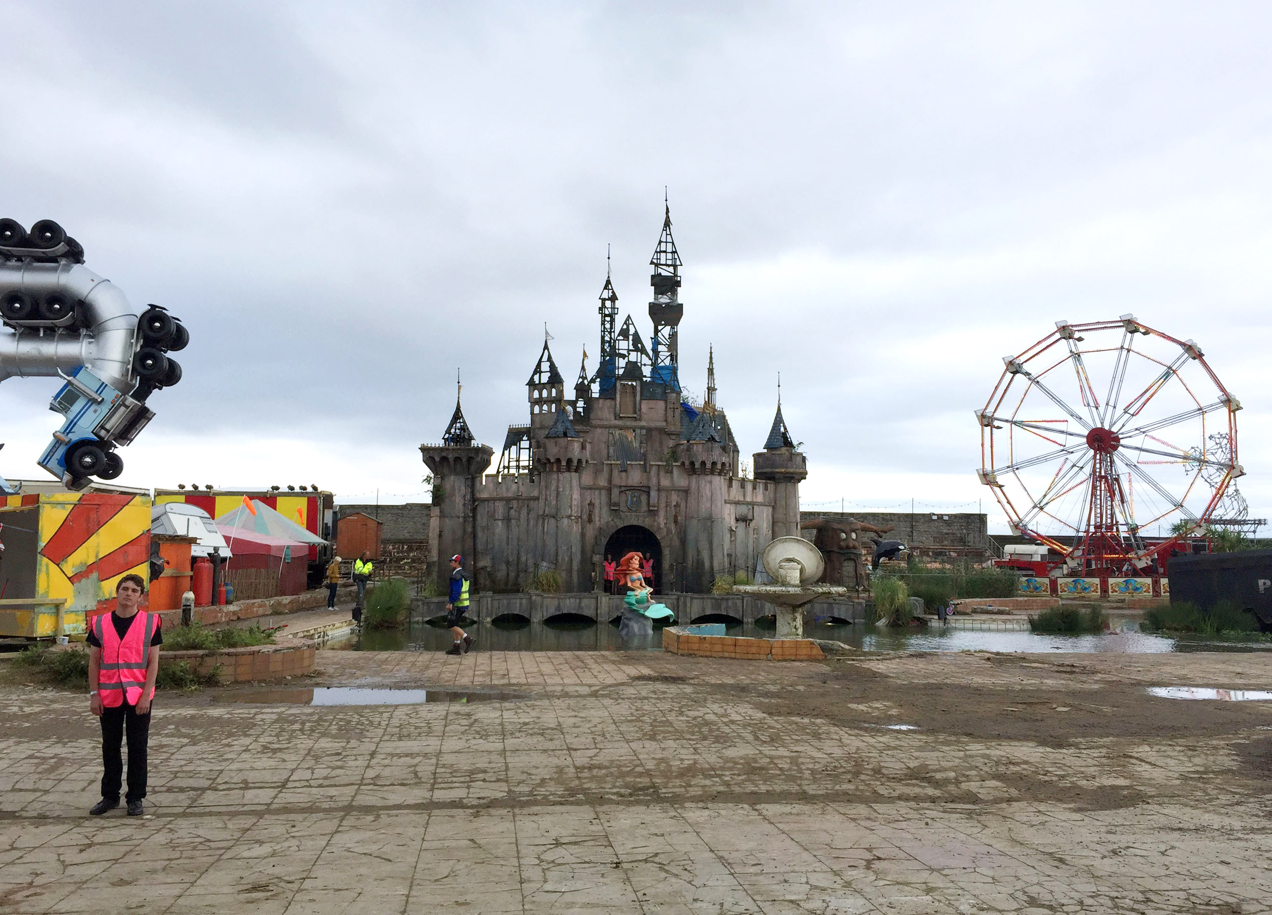 Juxtapoz バンクシー Banksy's Dismaland BANKSY Banksy Unveils Dismaland, an Art World's Mirror Disneyland in UK