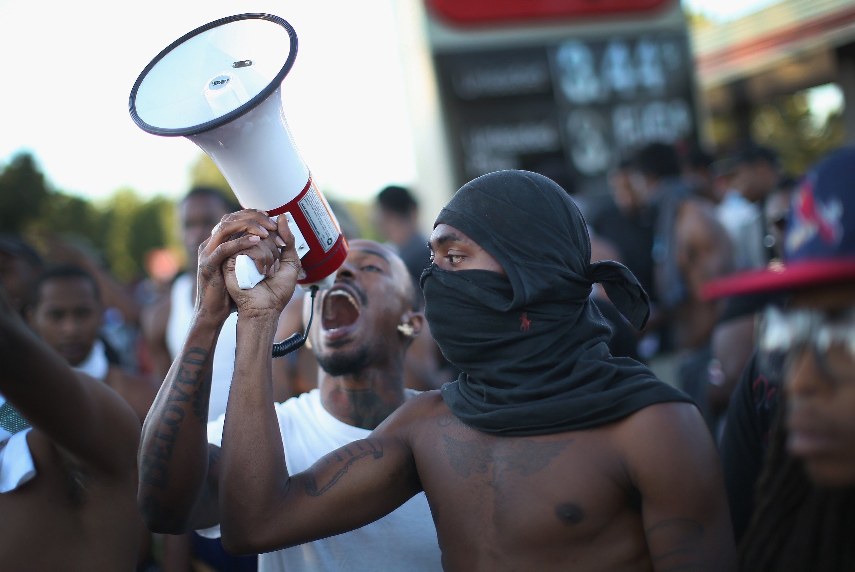 Ferguson Protests Stay Peaceful for the First Night Since Shooting