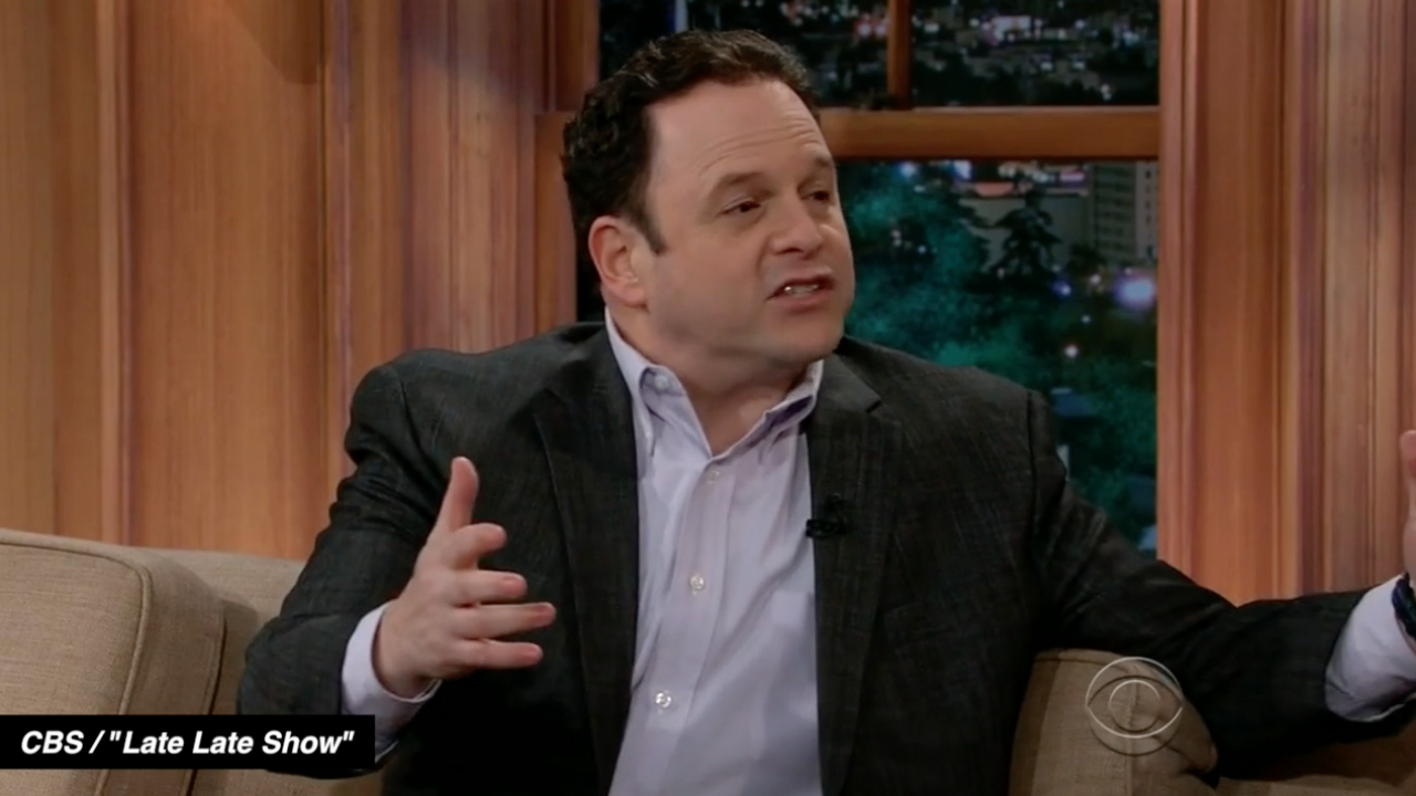 Jason Alexander talks about his obvious toupee on the 'Late Late Show' with Craig Ferguson