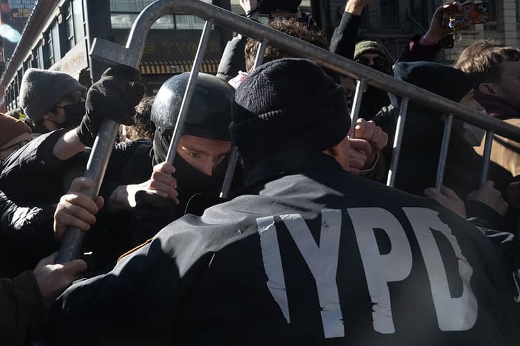 New Yorkers Appear to Foil ICE Raid Before it Begins