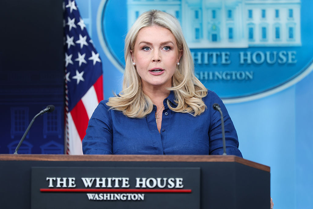 White House: Strait of Hormuz Closure Completely Unacceptable Under Ceasefire White House: Strait of Hormuz Closure Completely Unacceptable Under Ceasefire