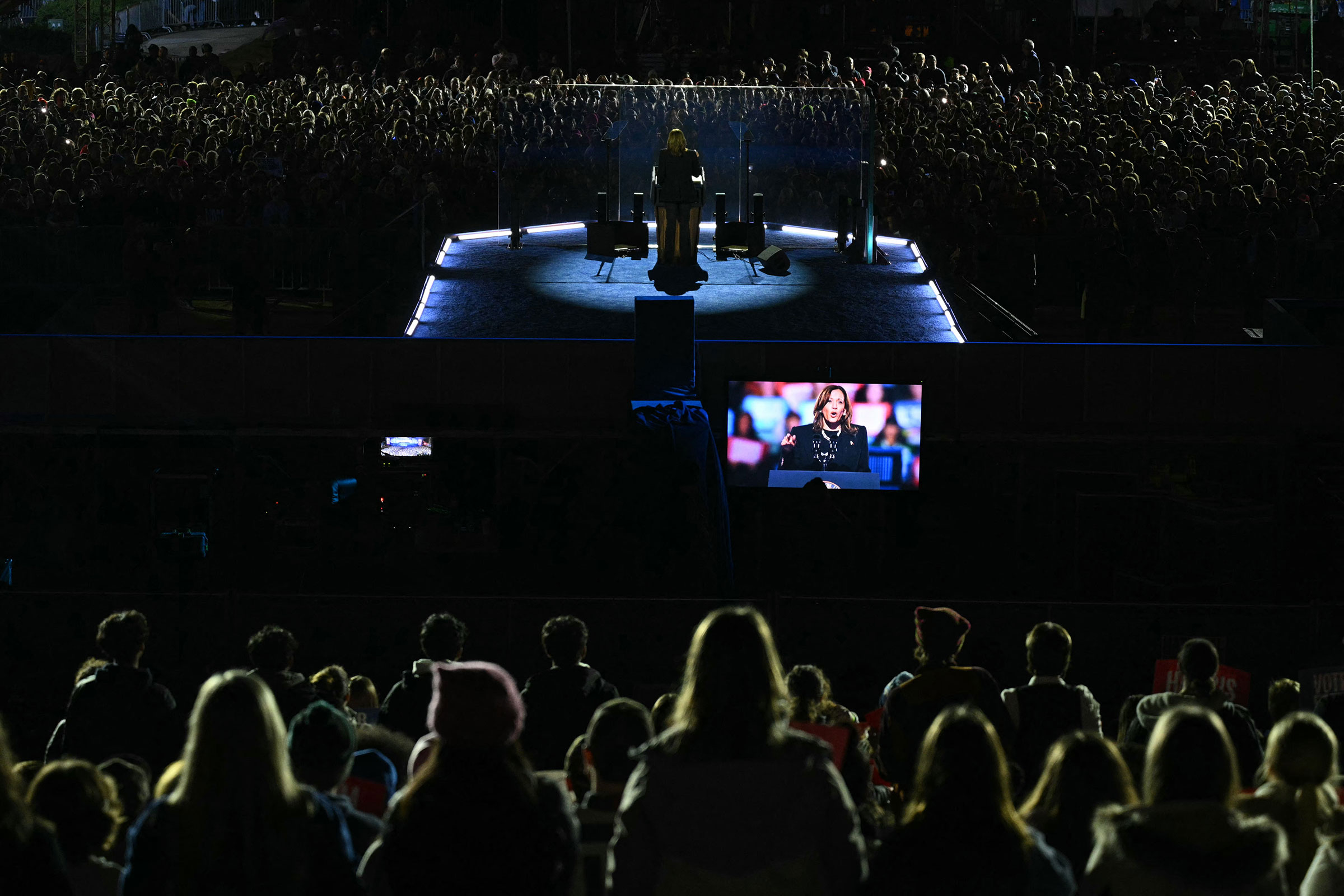 TOPSHOT-US-VOTE-POLITICS-HARRIS
