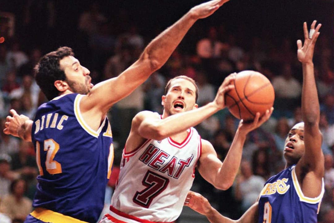 Rex Chapman's Twitter Feed Is What a COVID-19 World Needs