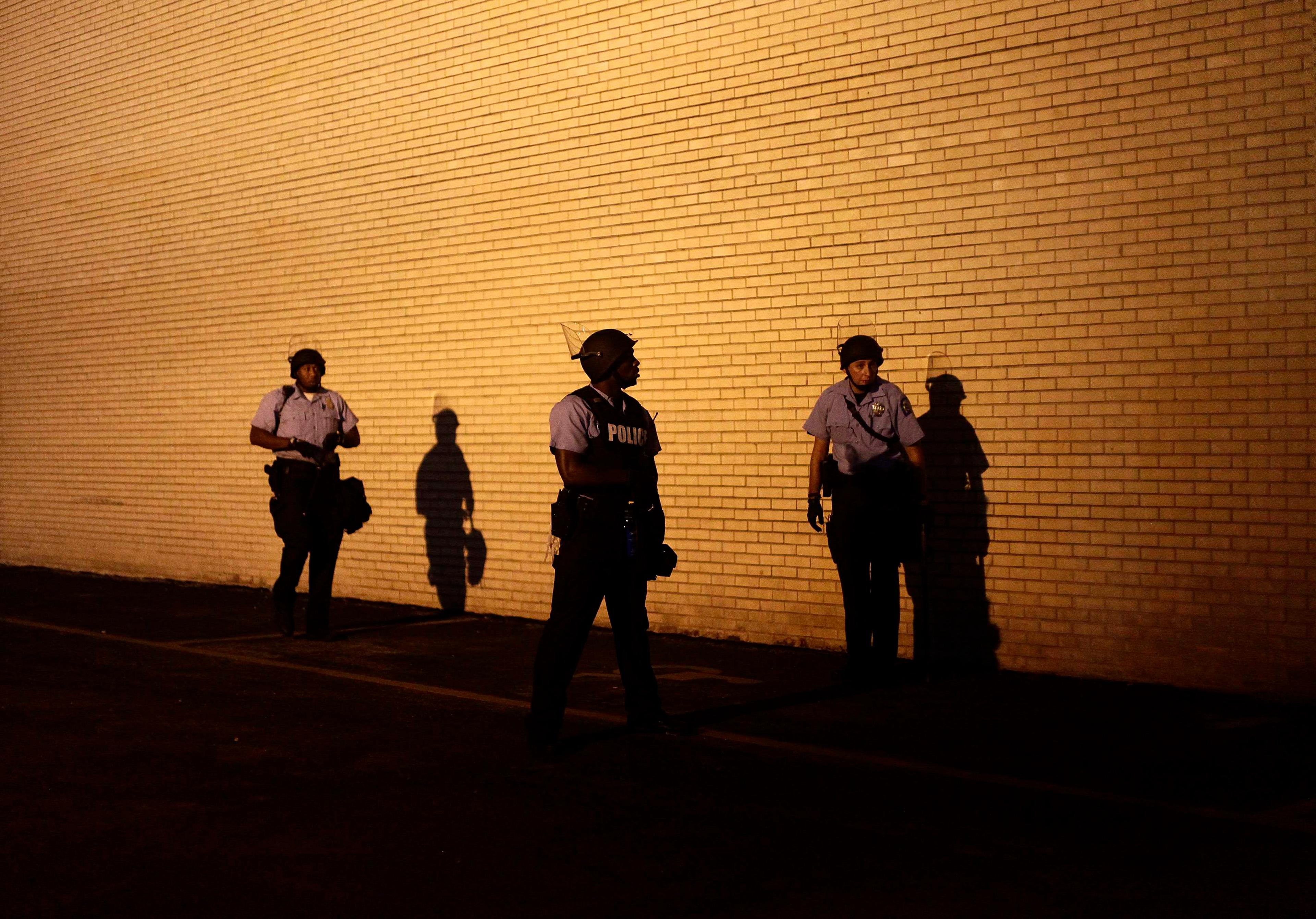 Ferguson Riot Police Ferguson Protests Stay Peaceful for the First Night Since Shooting