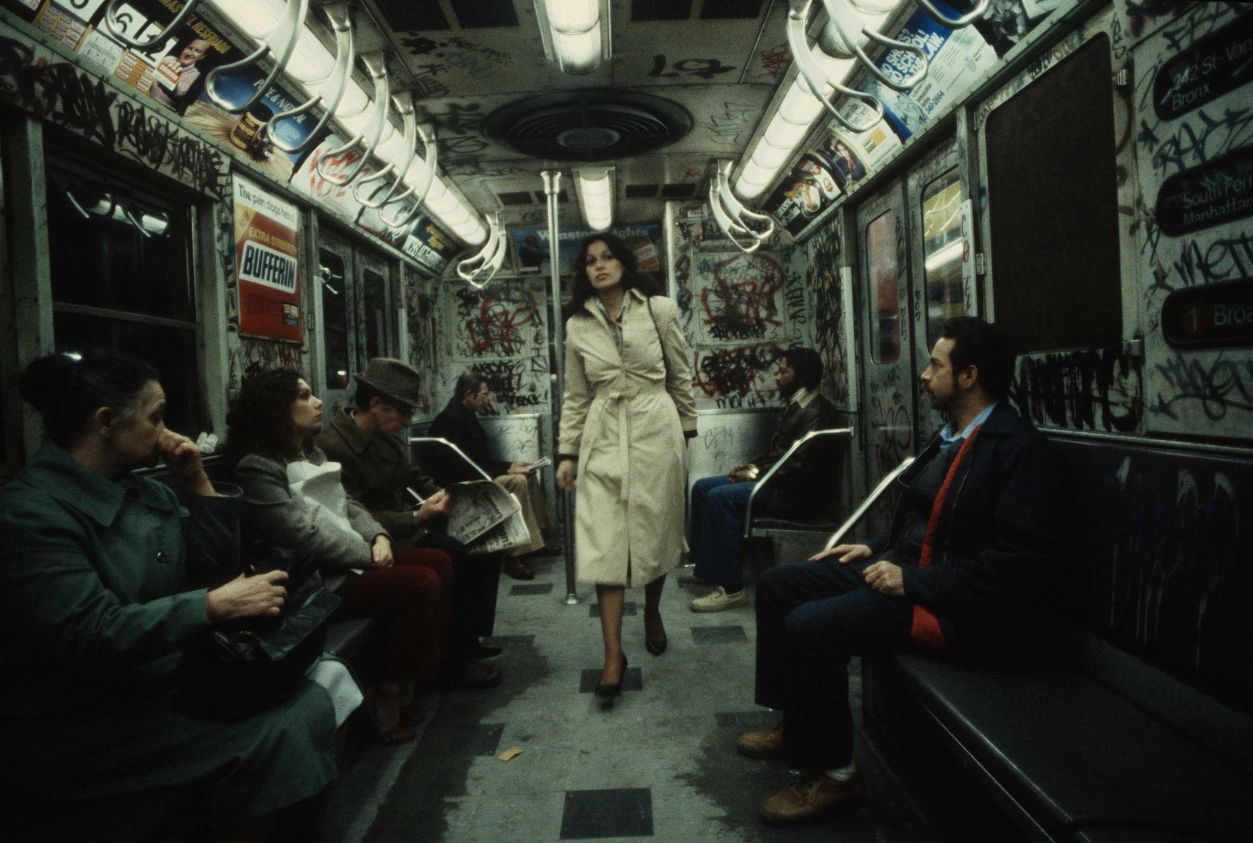 15 Rare Photos of New York's Graffiti-Covered Subway in the 1980s