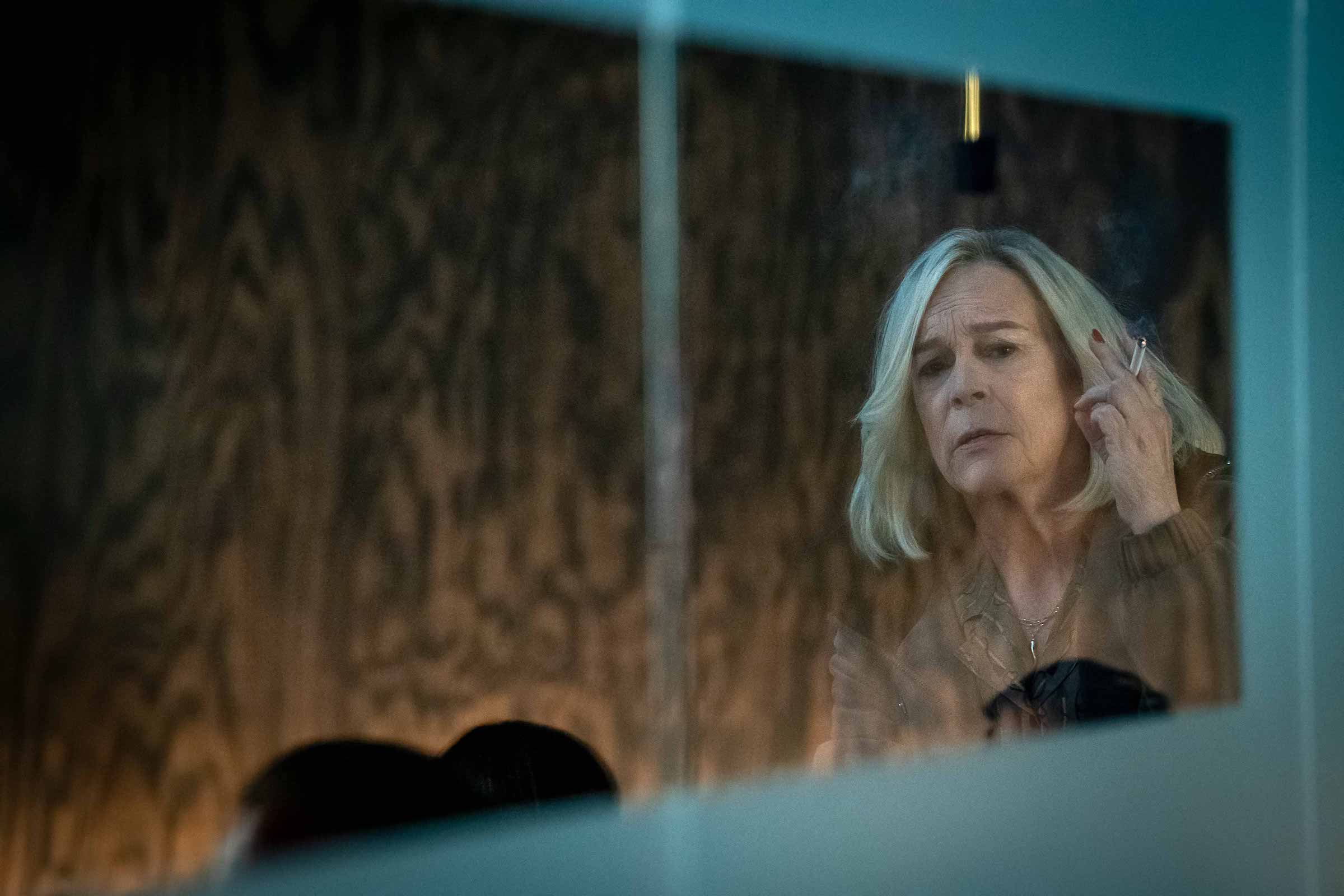 THE BEAR — “The Bear” — Season 2, Episode 10 (Airs Thursday, June 22nd) Pictured: Jamie Lee Curtis as Donna. CR: Chuck Hodes/FX.