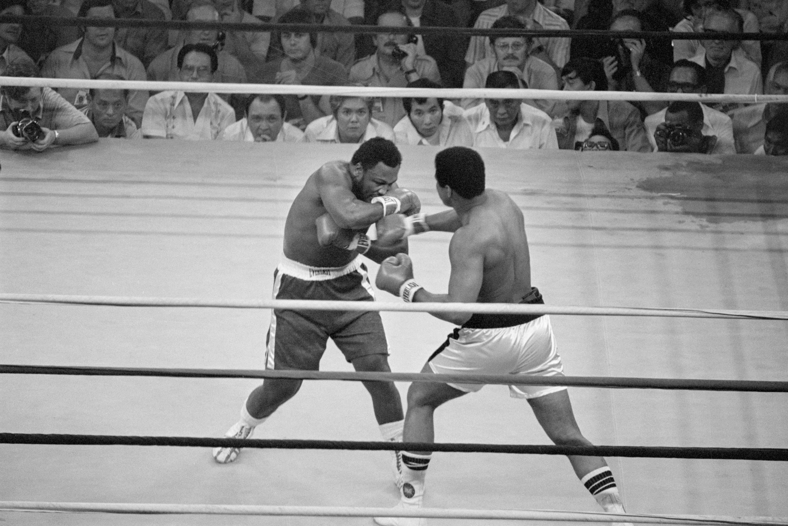 Photos: Muhammad Ali, Joe Frazier and the Thrilla in Manila