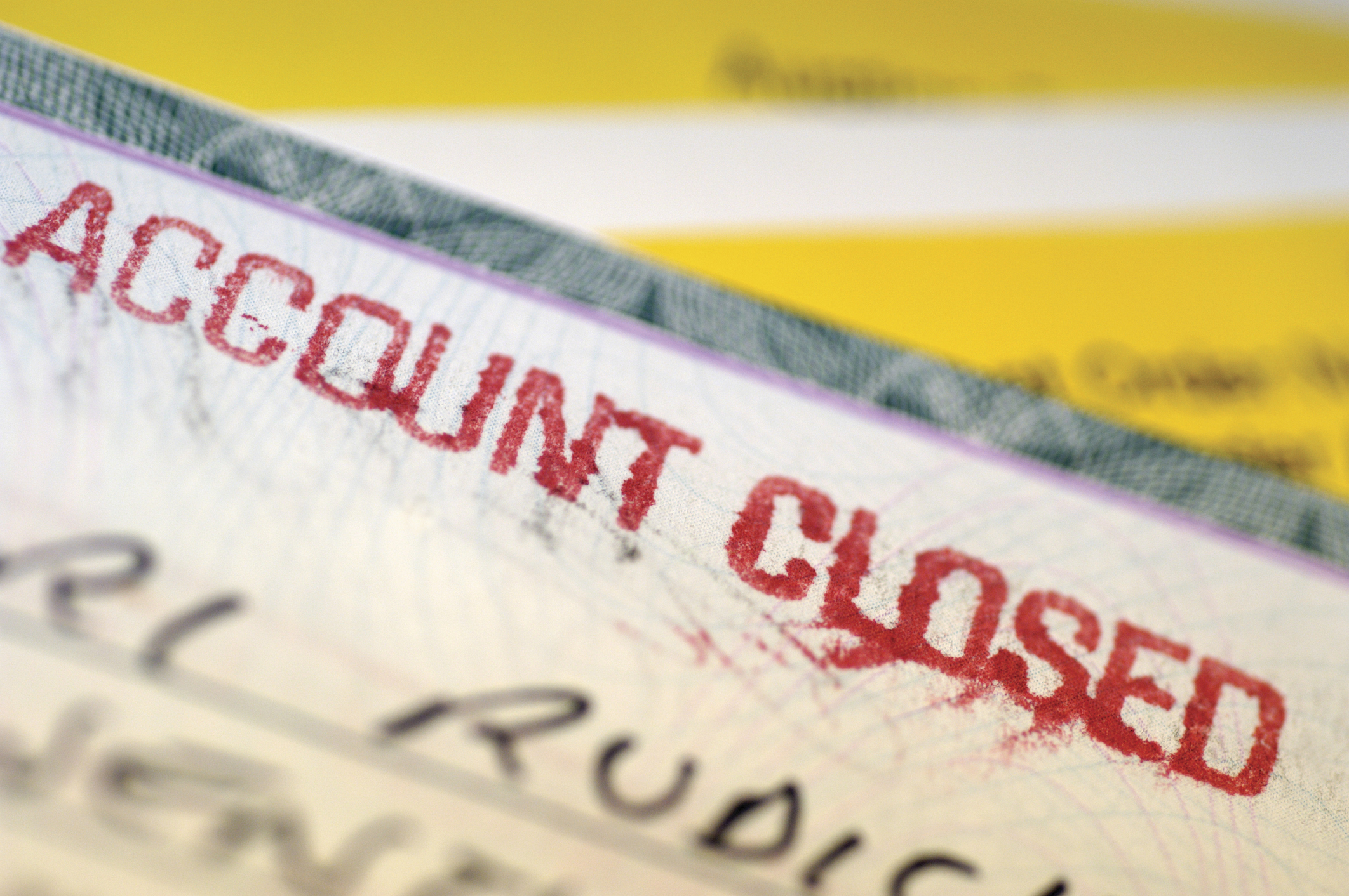 Trump Moves to Tighten Banking Access for Non-Citizens