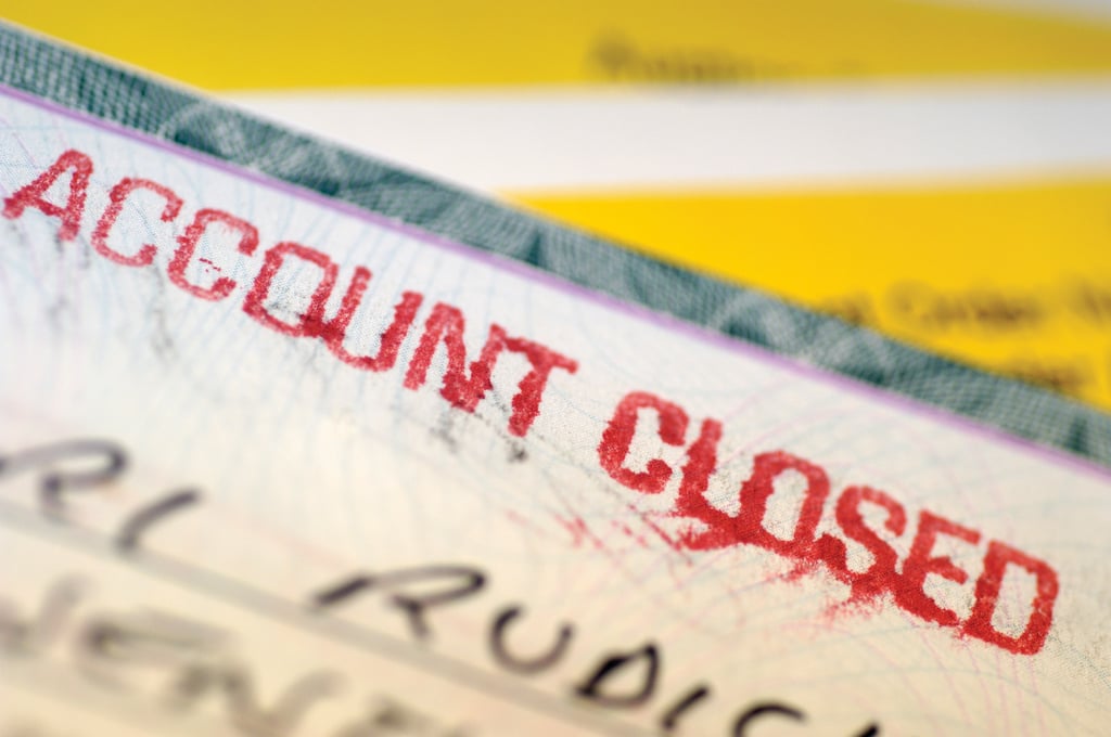Trump Moves to Tighten Banking Access for Non-Citizens