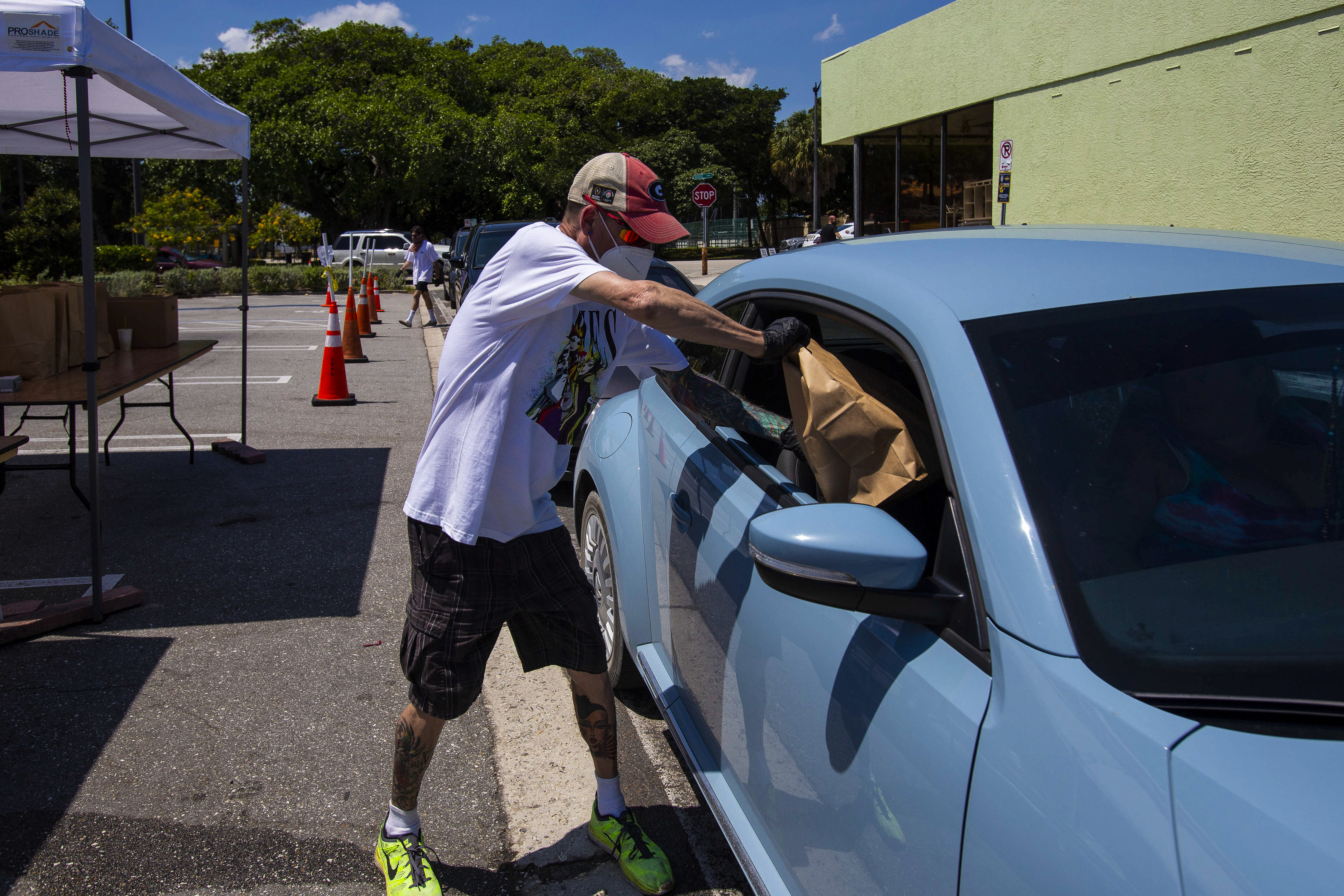 Food-donations-coronavirus