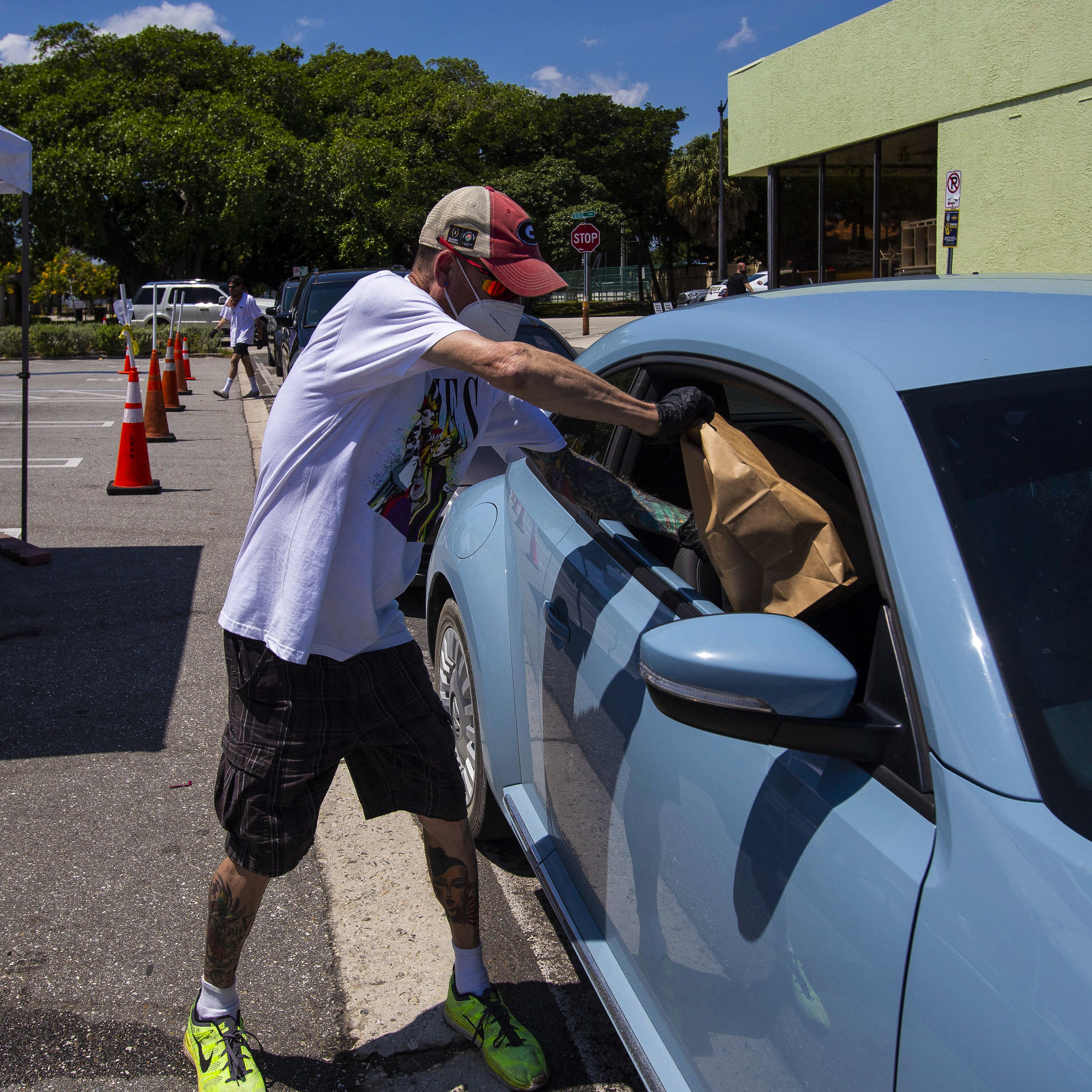 Food-donations-coronavirus