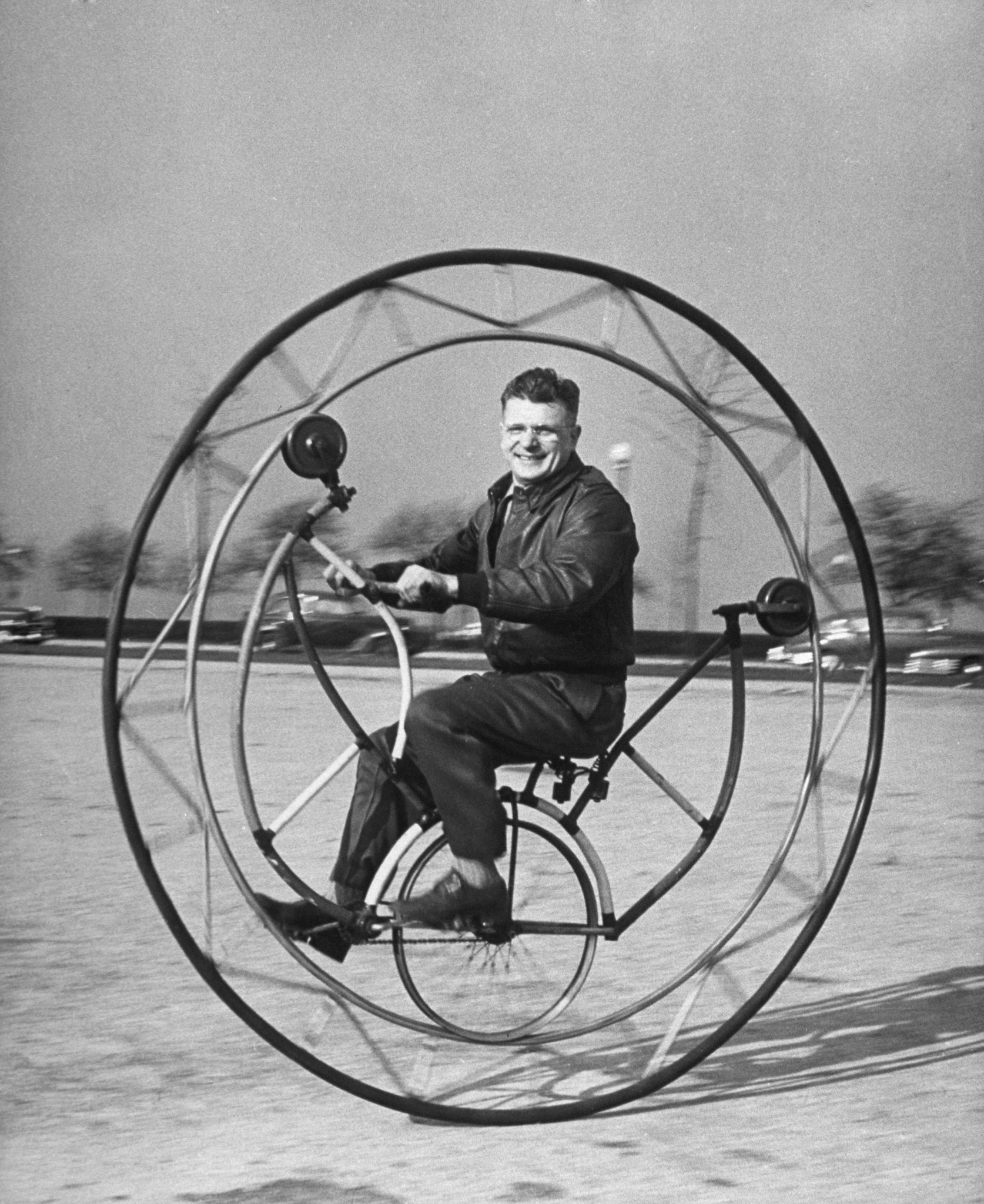 Bizarre, Virtually Unrideable Bikes Built by Chicagoans in the 1940s