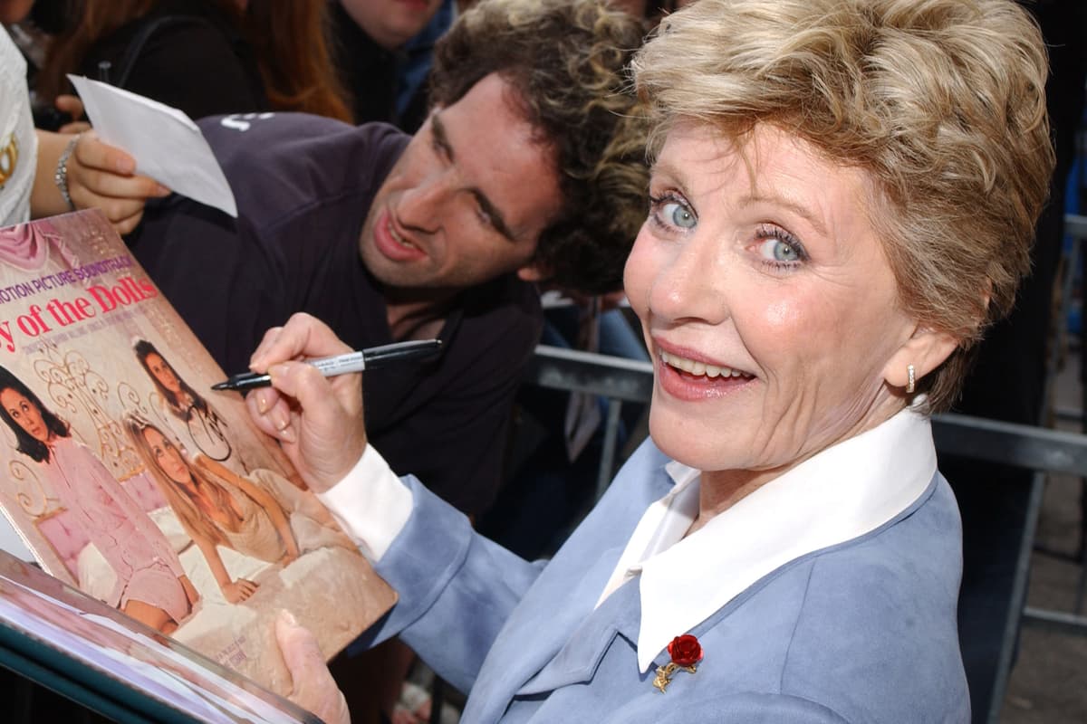 Oscar-Winning Actress Patty Duke Dies At Age 69