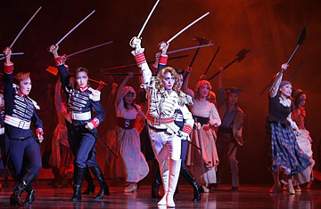 Takarazuka: Putting On the Glitz In Japanese Theater