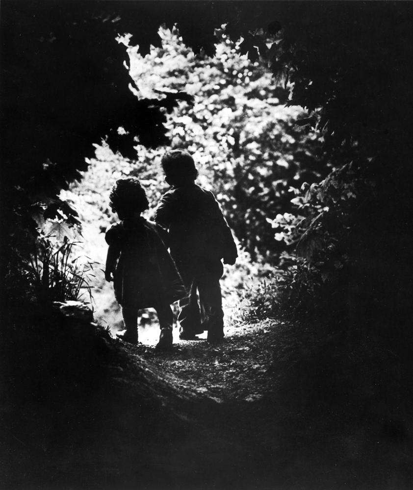 【W. Eugene Smith ：and the Photographic 】 The Walk to Paradise Garden': A Classic Photo, an Emblem of Hope