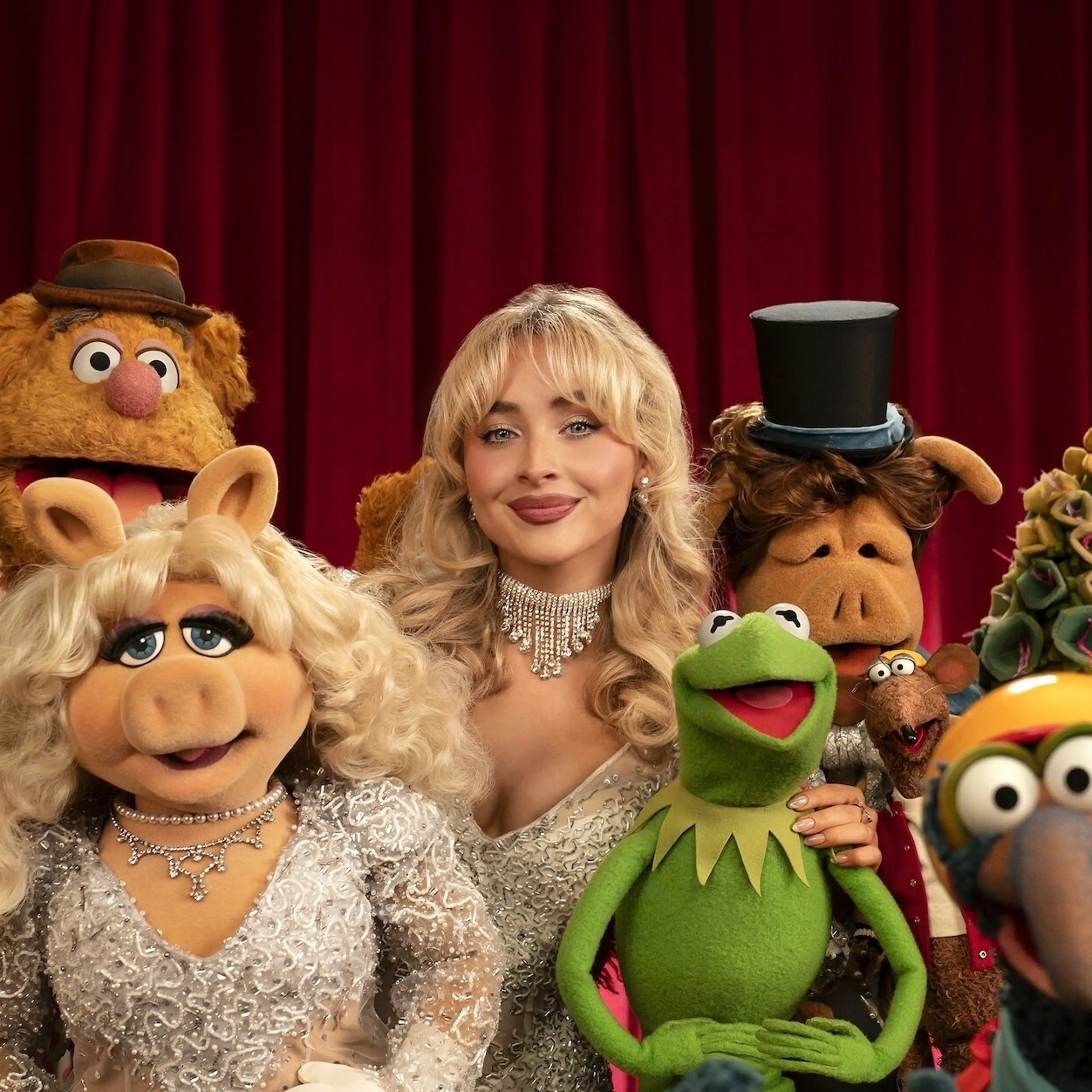 Sabrina Carpenter with the Muppets in <i>The Muppet Show</i>
