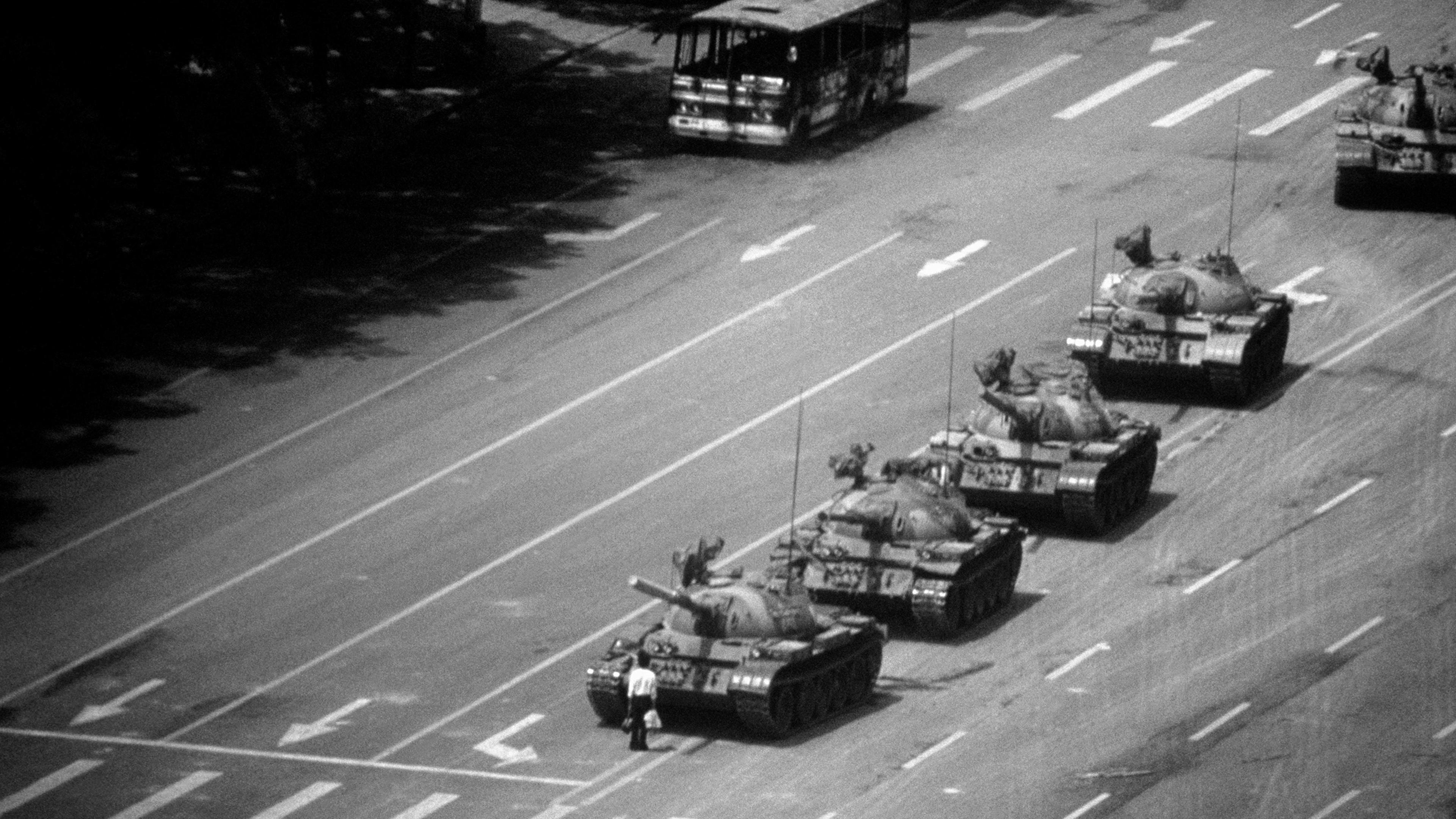 protest-china-beijing-tiananmen-square-tank-man-stuart-franklin-magnum