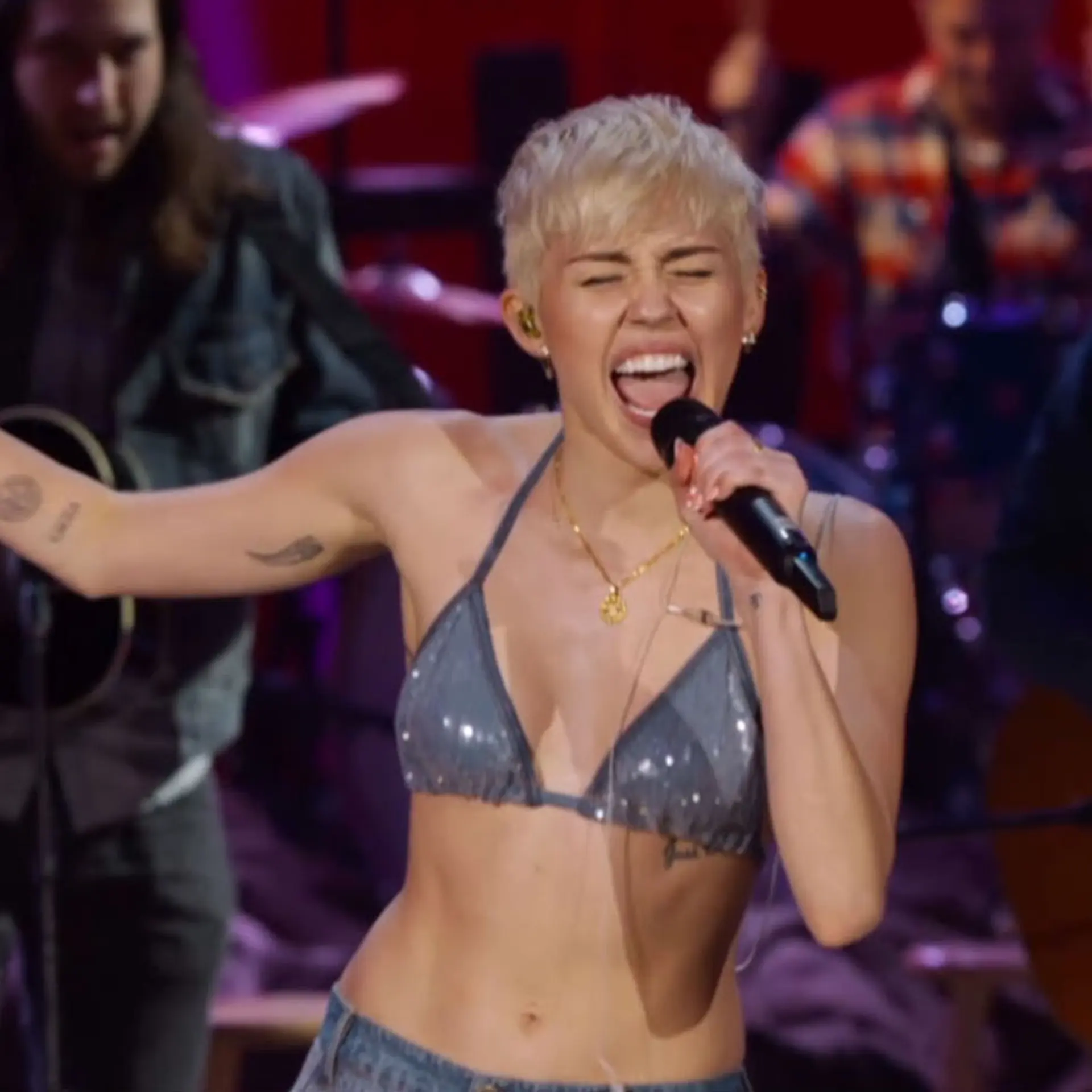 Miley Cyrus covers Arctic Monkeys on a recent MTV Unplugged special.