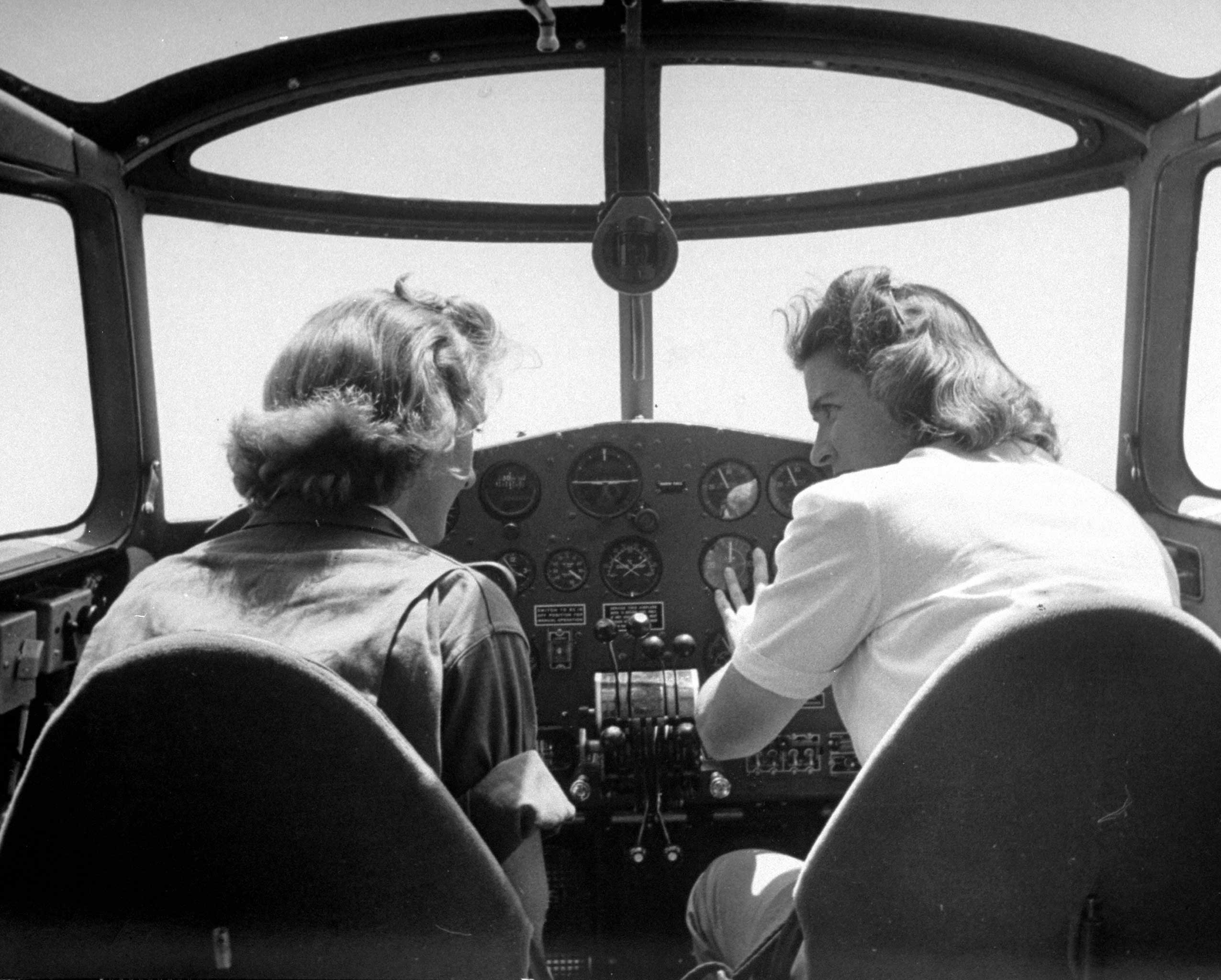 Women of the World War II WASP Program: See Pilots Training