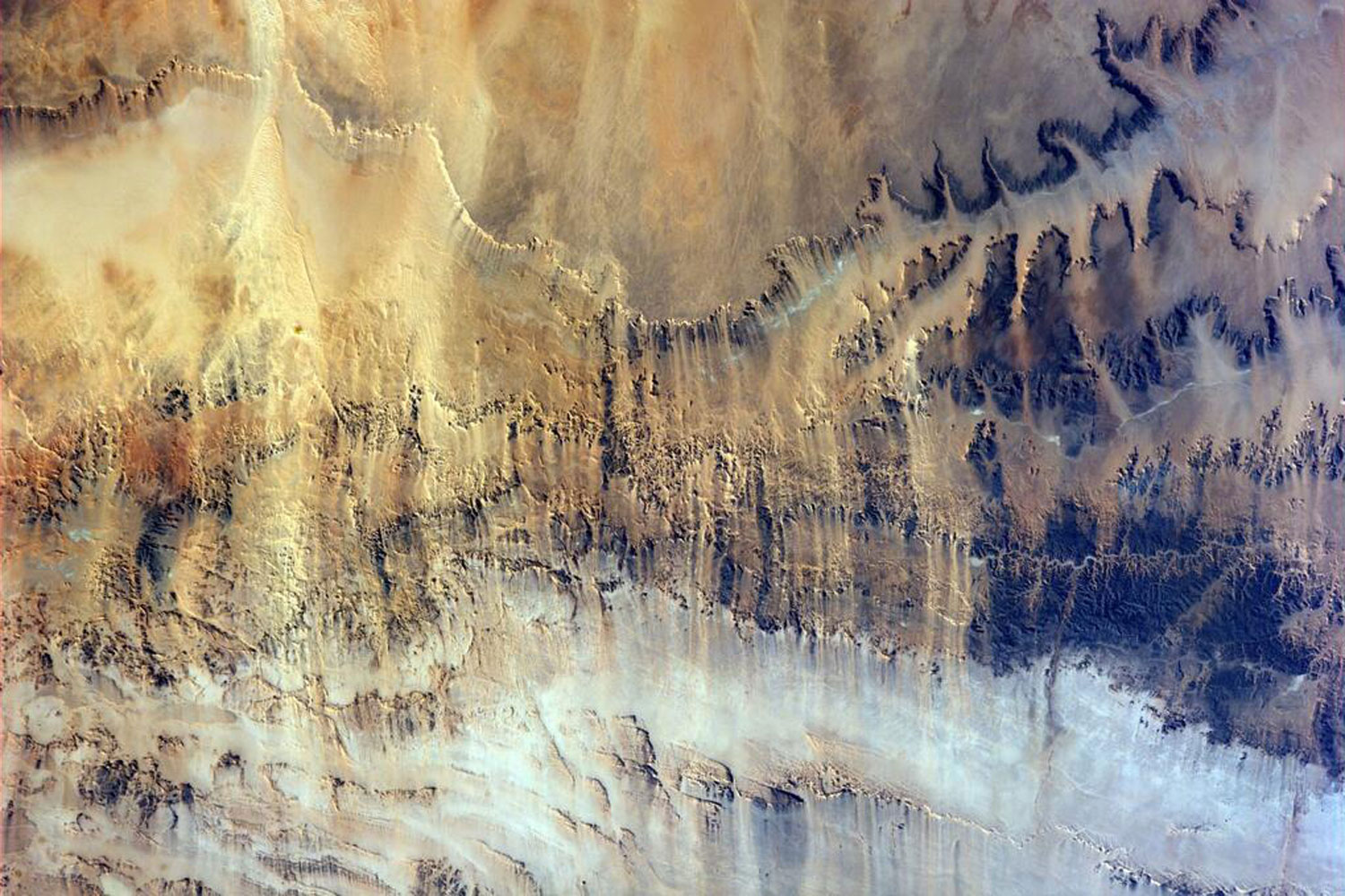 Astronaut's Photos of Earth Look Like Beautiful Abstract Paintings