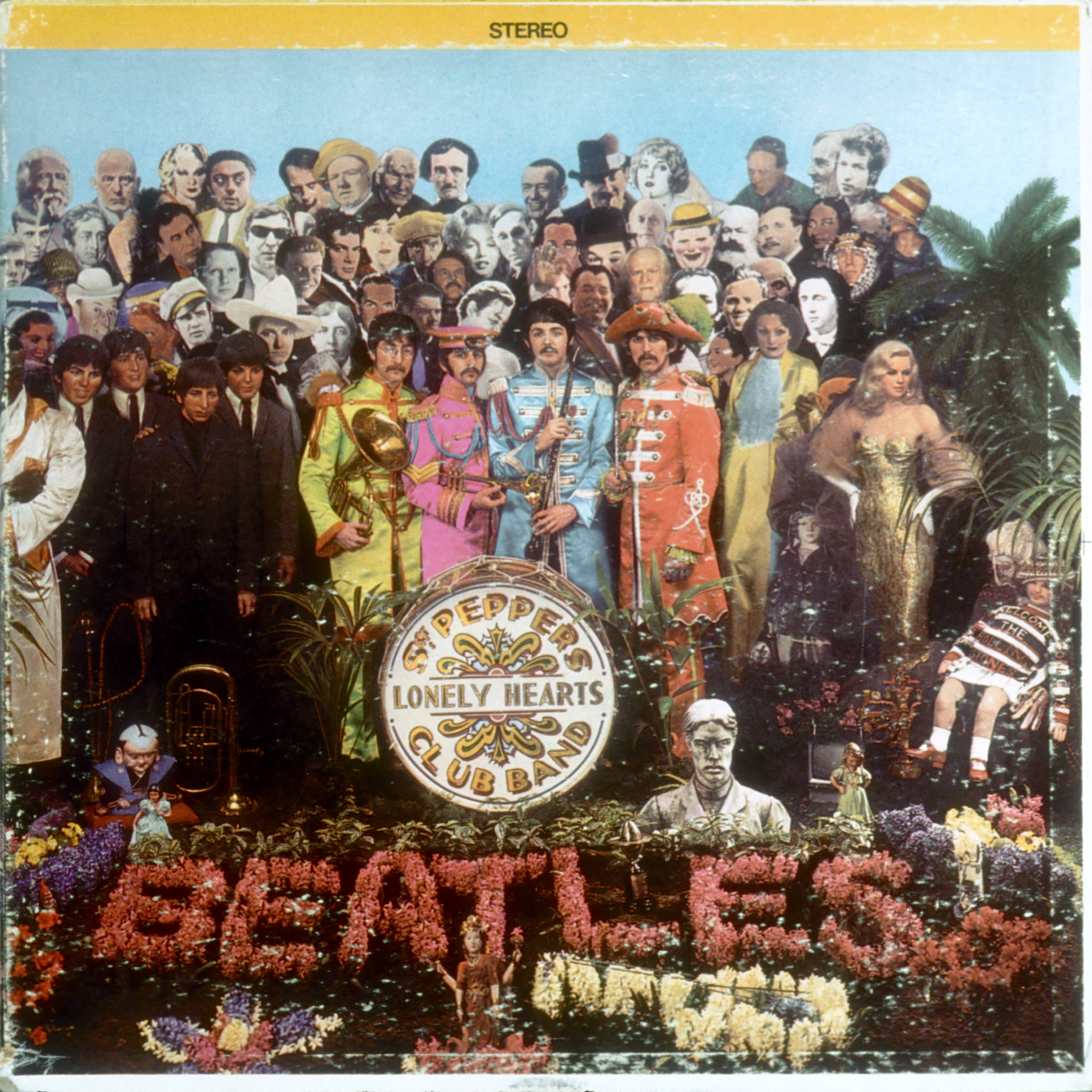 Sgt Pepper's Lonely Hearts Club Band: History of Cover Photo