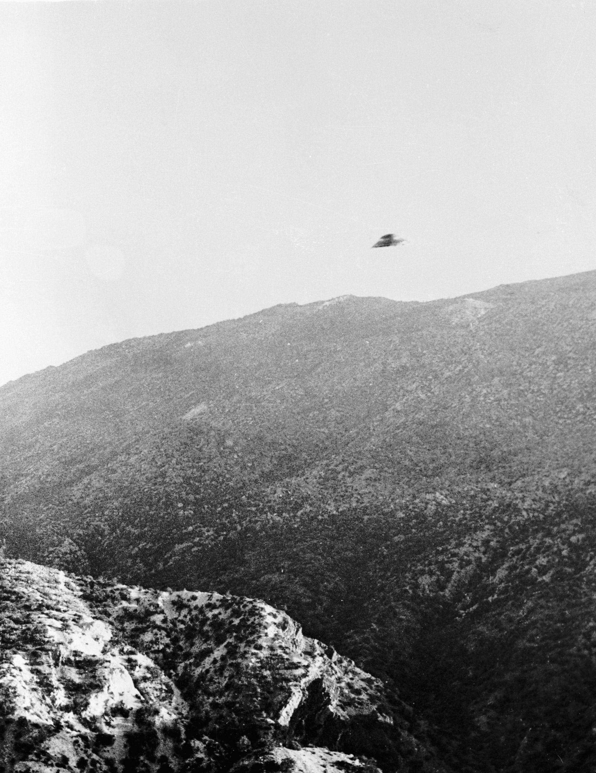 UFO Sighting Photos: 10 Unexplained Pictures From History