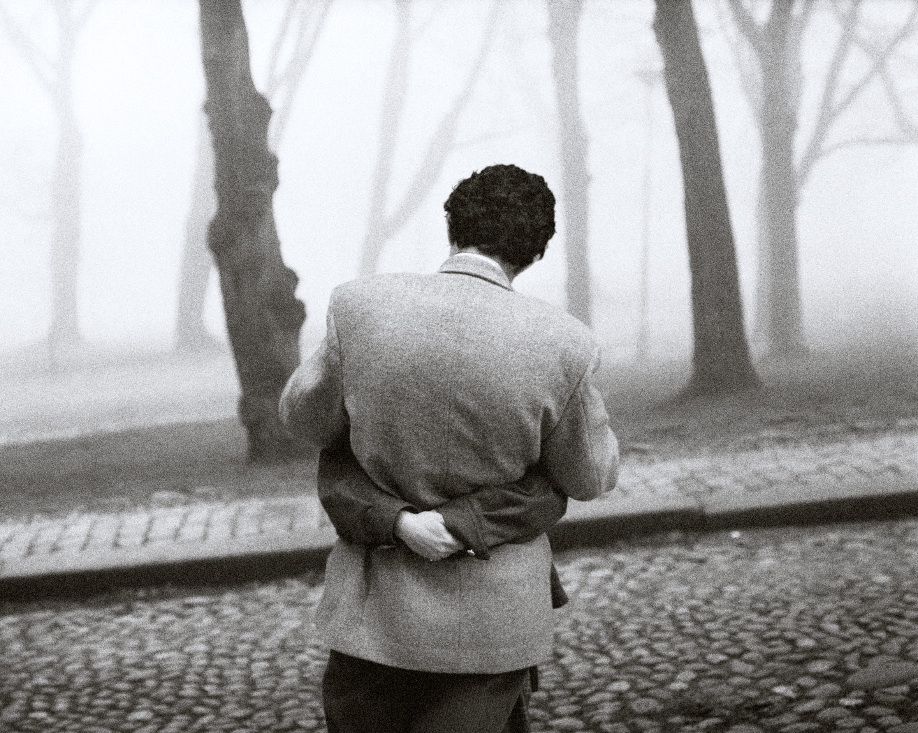 アート・デザイン・音楽 here far away / pentti sammallahti Here Far Away: The Visual Fables of Pentti Sammallahti