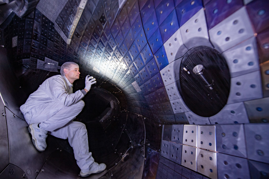 Wendelstein 7-X" research reactor
