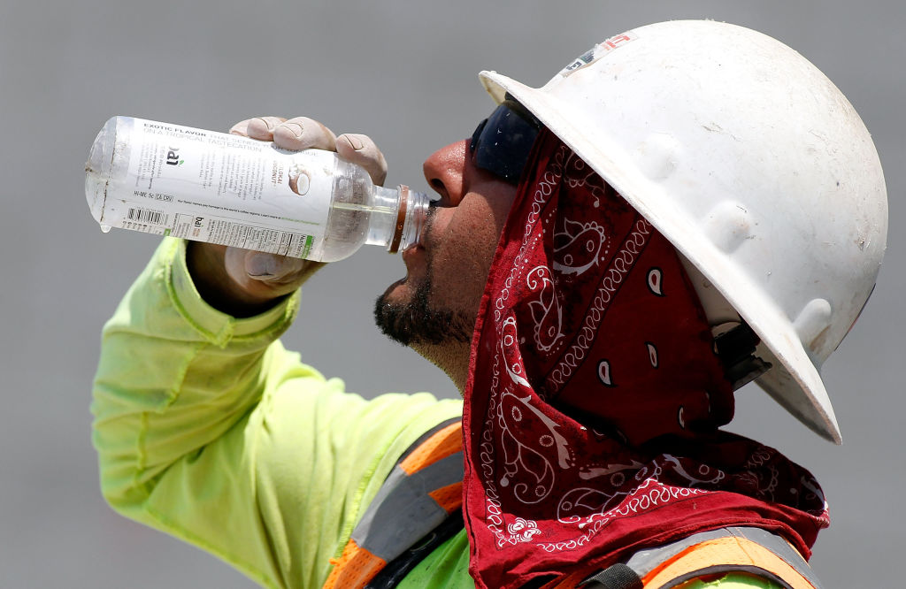 Phoenix Boils In Near-Record Heat Wave
