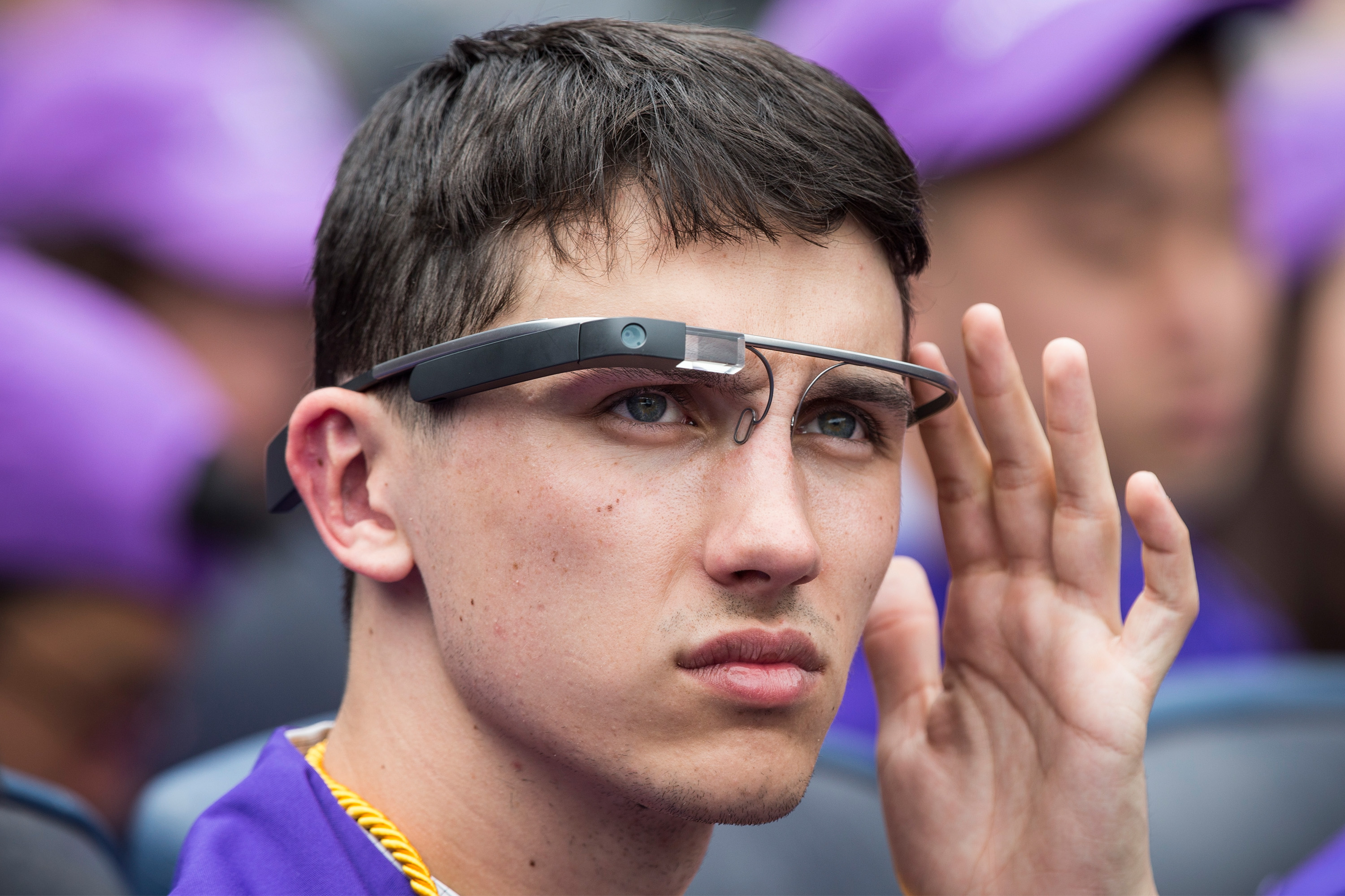 Google Glass is Going to Be Completely Redesigned