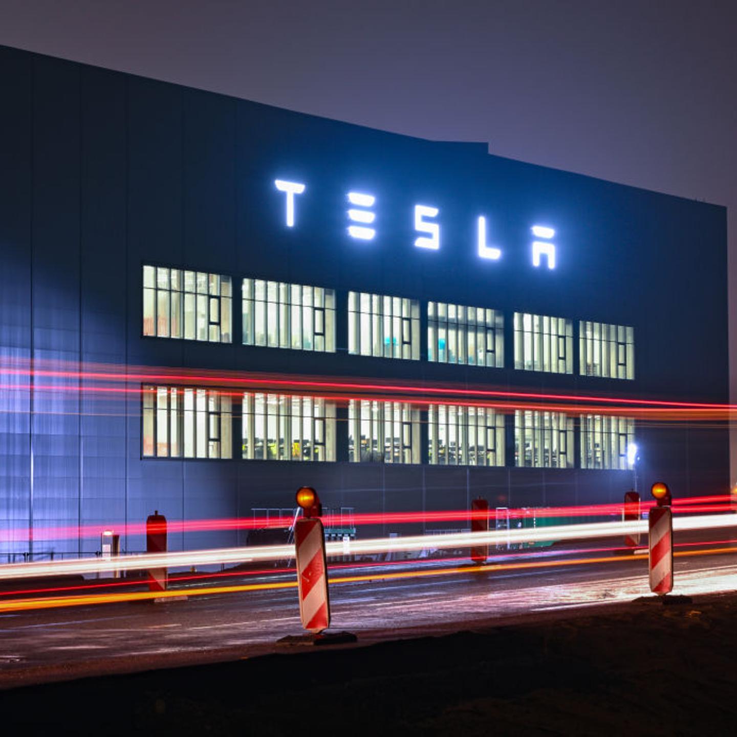 Early shift at Tesla in Brandenburg