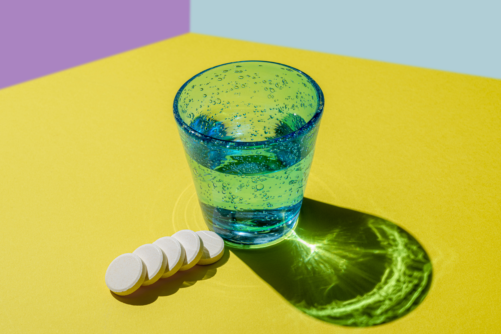 Effervescent tablet and glass of water
