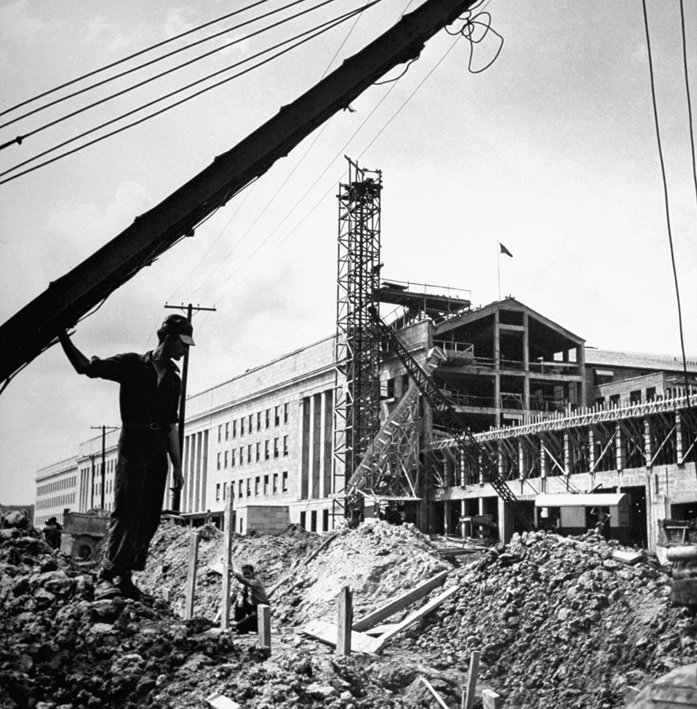 Building the Pentagon, 1940s
