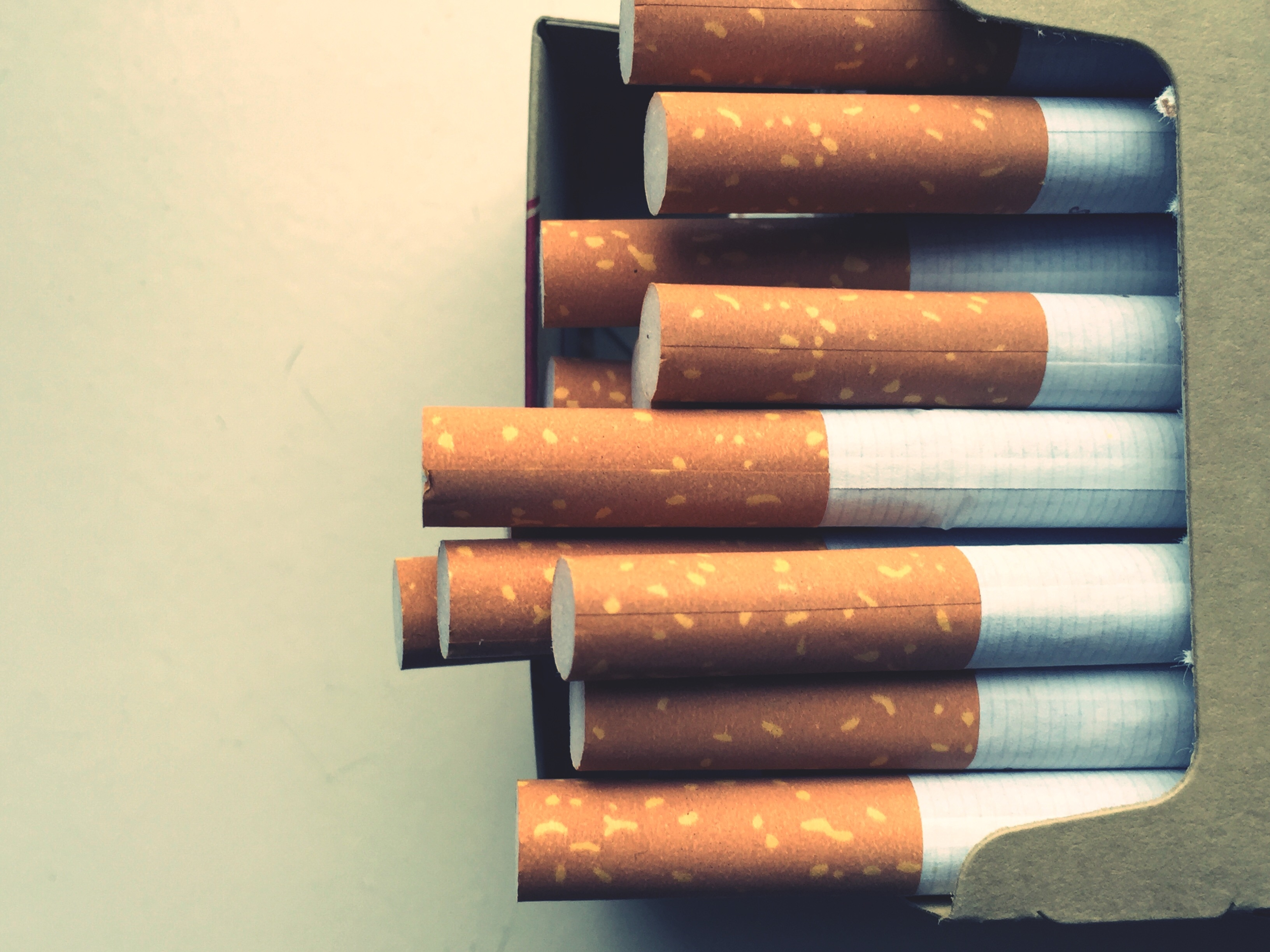 coughing up blood smoking cigarettes Sore throat, coughing up blood: Caution for dangerous diseases