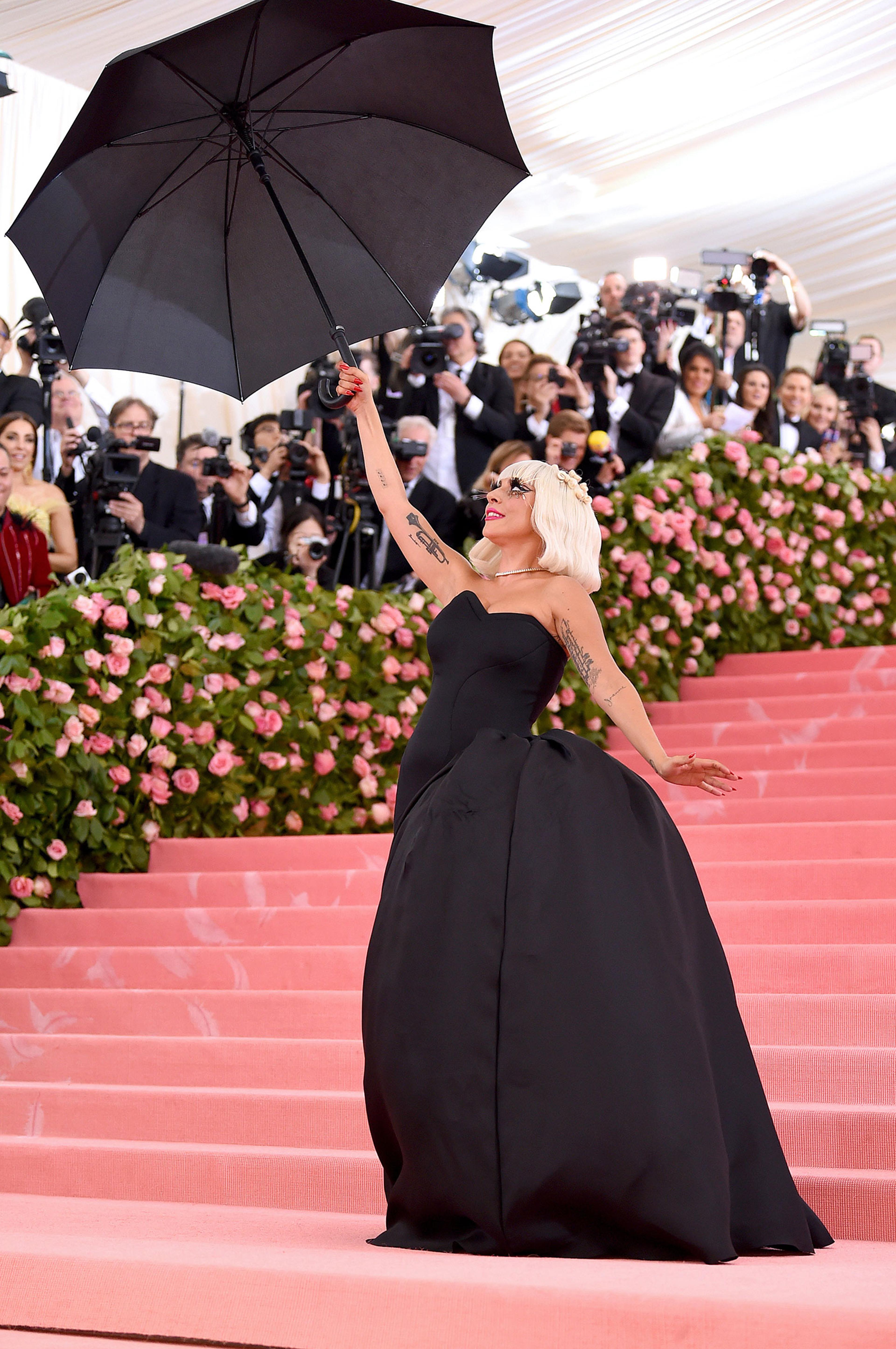 Lady Gaga Just Outdid Herself on the 2019 Met Gala Carpet Lady Gaga Just Outdid Herself on the 2019 Met Gala Carpet