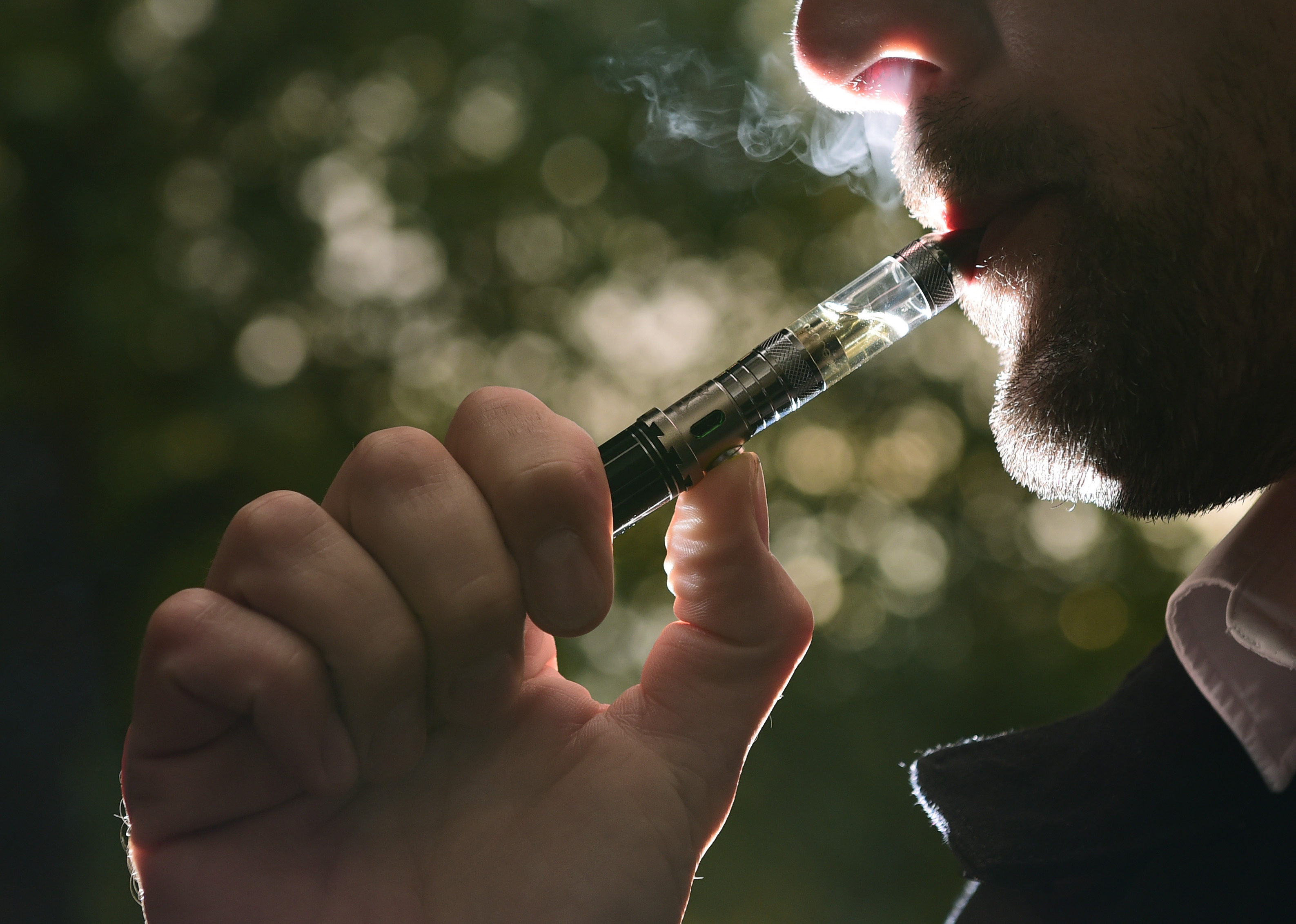 1 in 20 American Adults Are Using E-Cigarettes, Study Finds