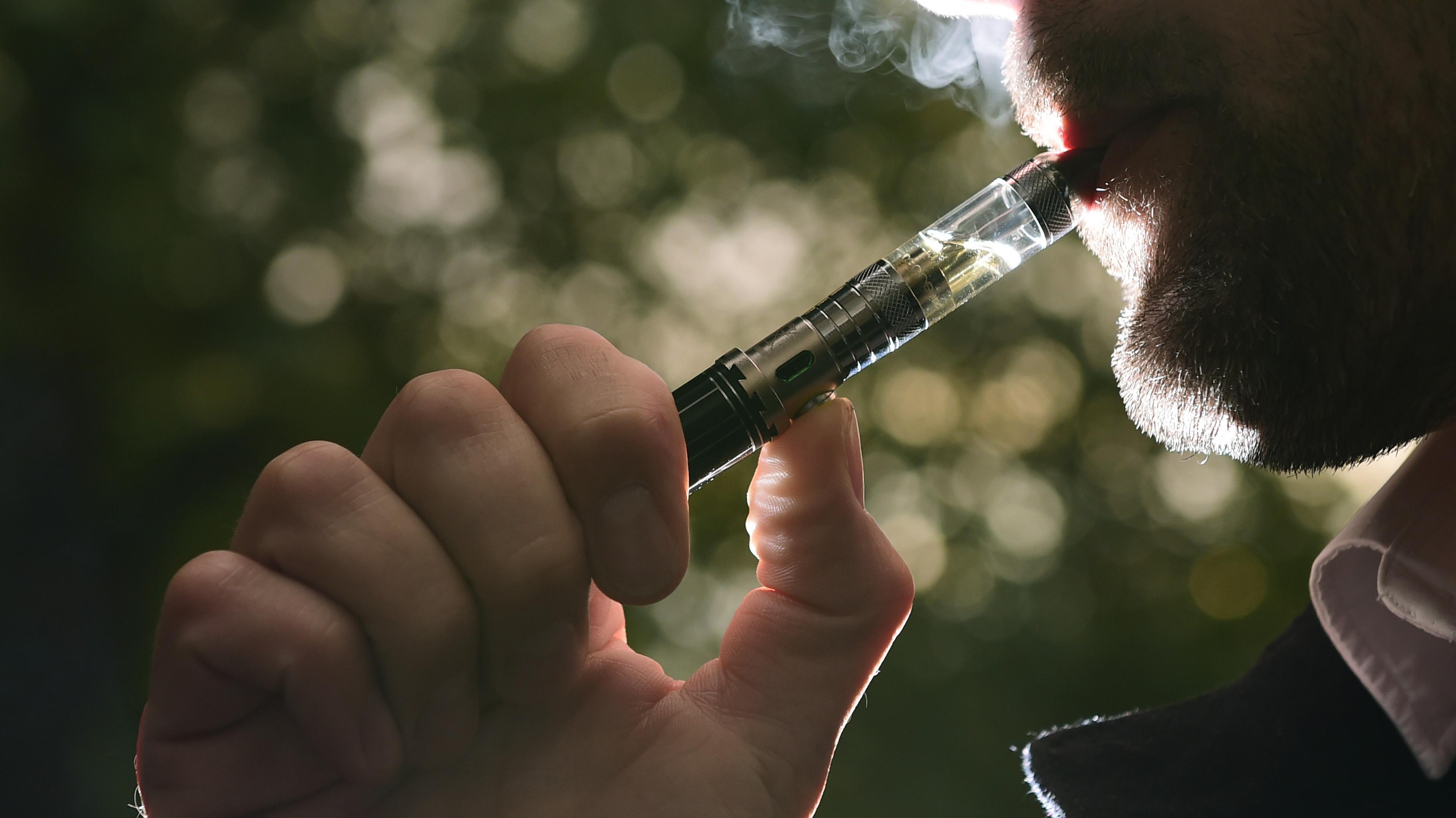 1 in 20 American Adults Are Using E-Cigarettes, Study Finds 1 in 20 American Adults Are Using E-Cigarettes, Study Finds