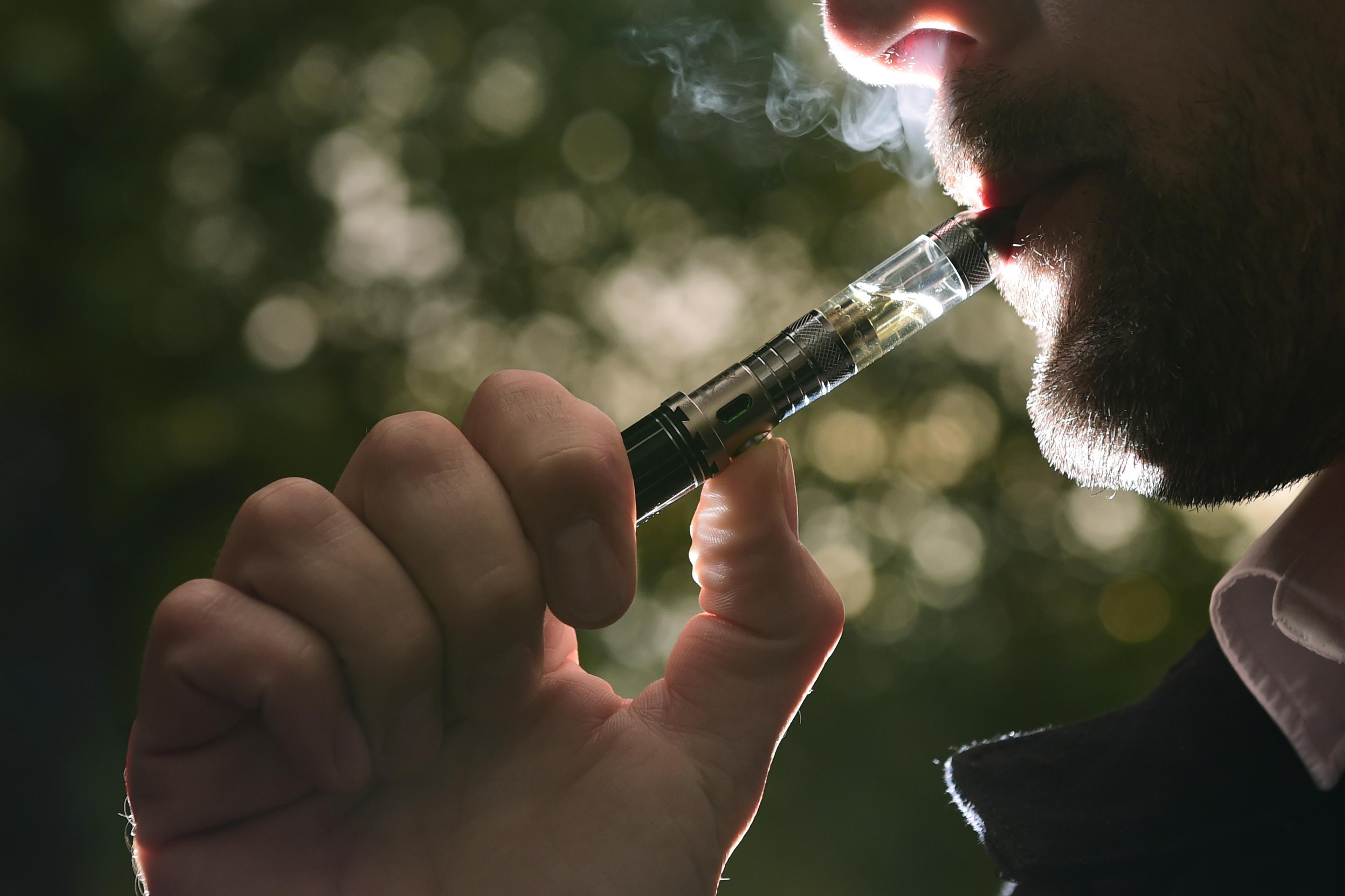 1 in 20 American Adults Are Using E-Cigarettes, Study Finds 1 in 20 American Adults Are Using E-Cigarettes, Study Finds