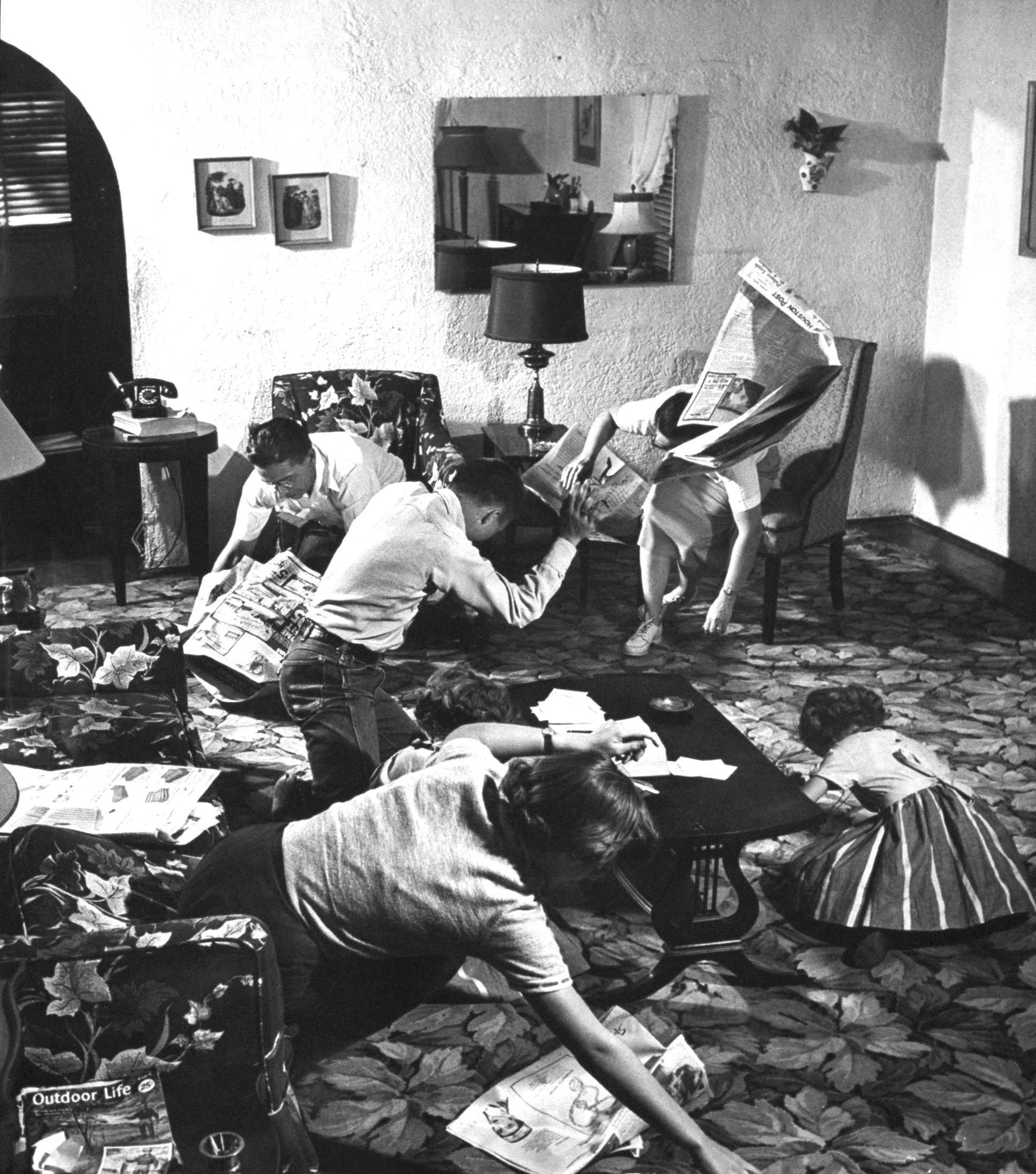 Atomic survival family drills in Houston, Texas in 1954.