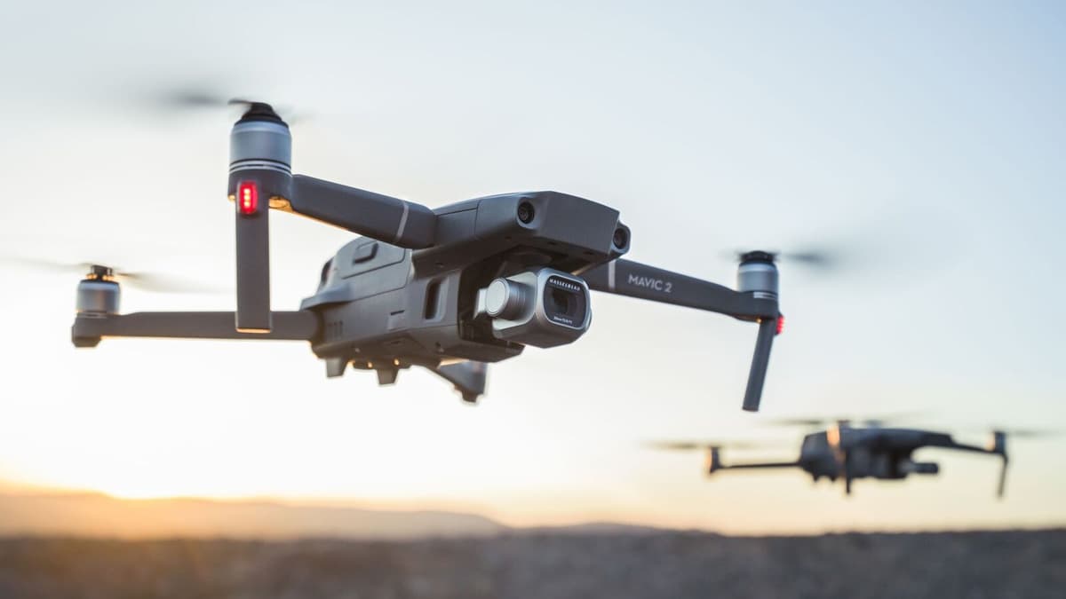 mavic-2-pro-zoom.jpeg?branch= mavic-2-pro-zoom.jpeg?branch=