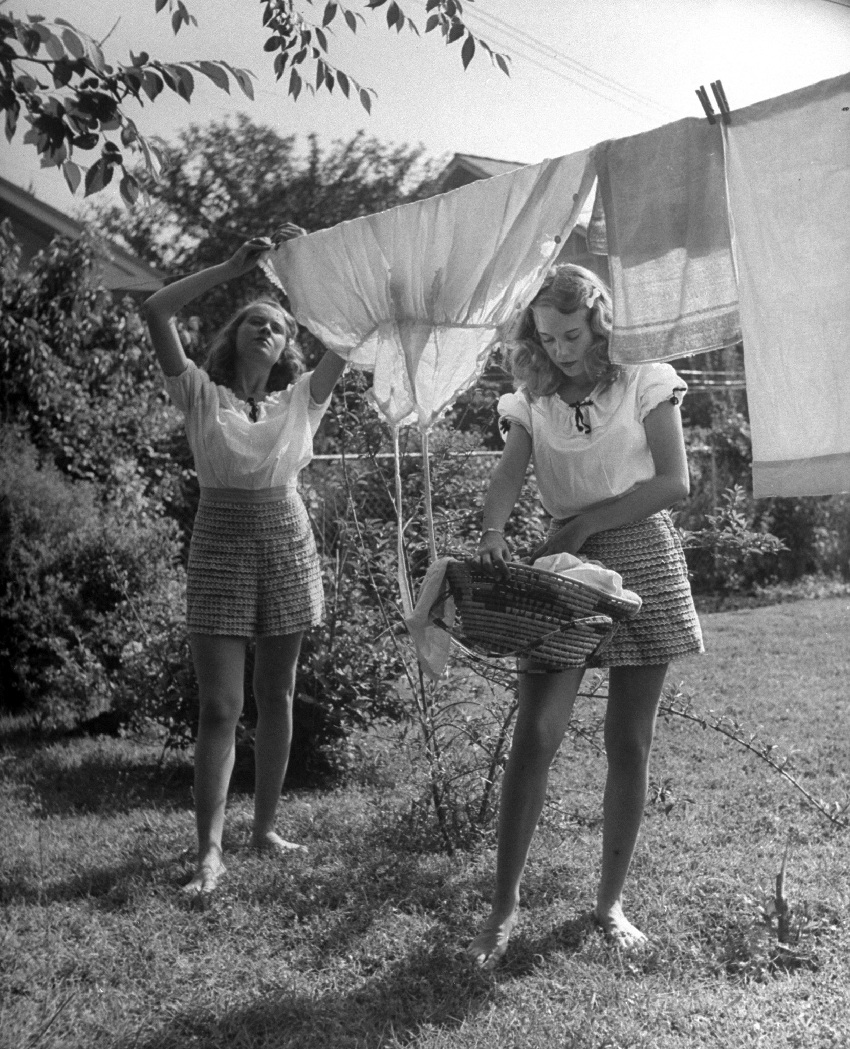 Celebrate Twins Day With Vintage Photos of Identical Twins