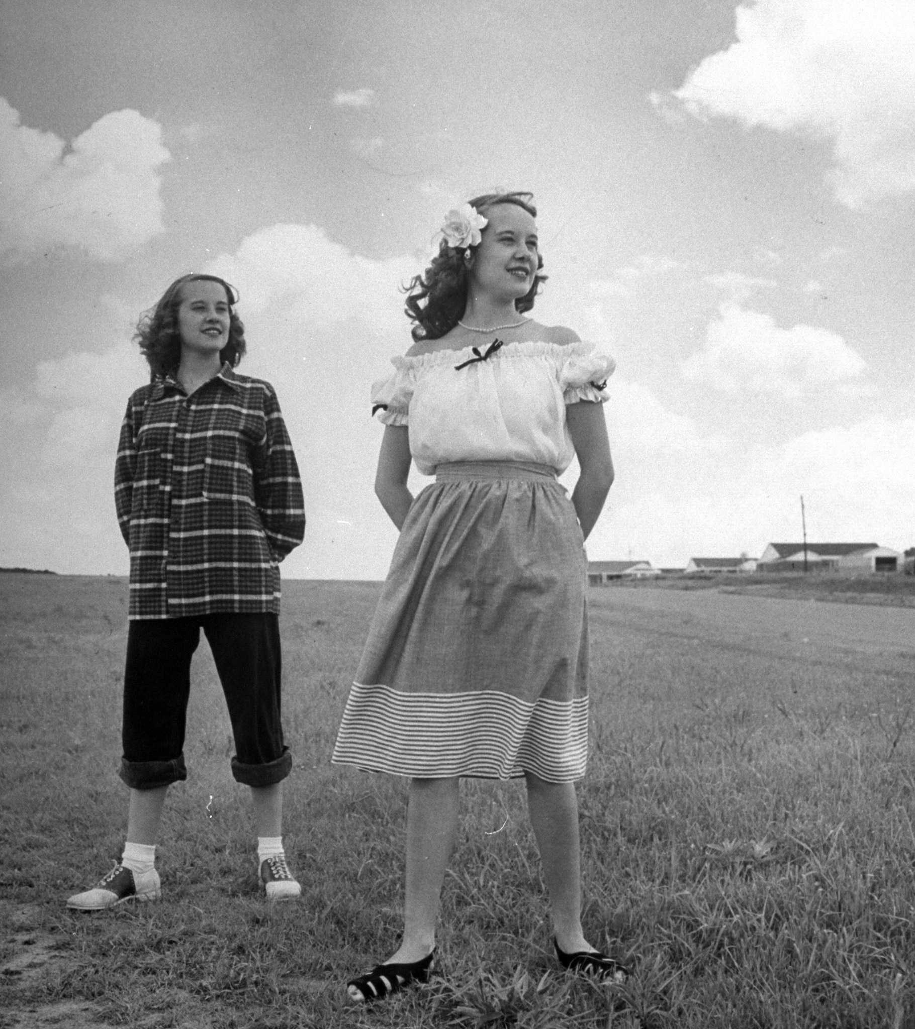 Celebrate Twins Day With Vintage Photos of Identical Twins