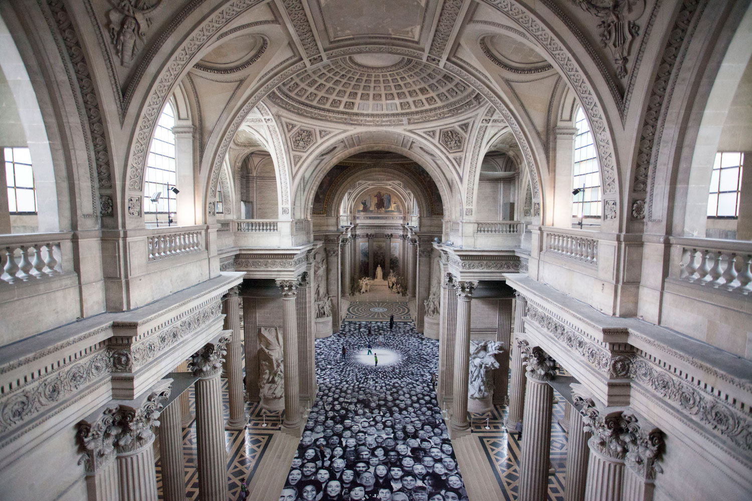A World of Selfies Adorns France's Most Symbolic Monument