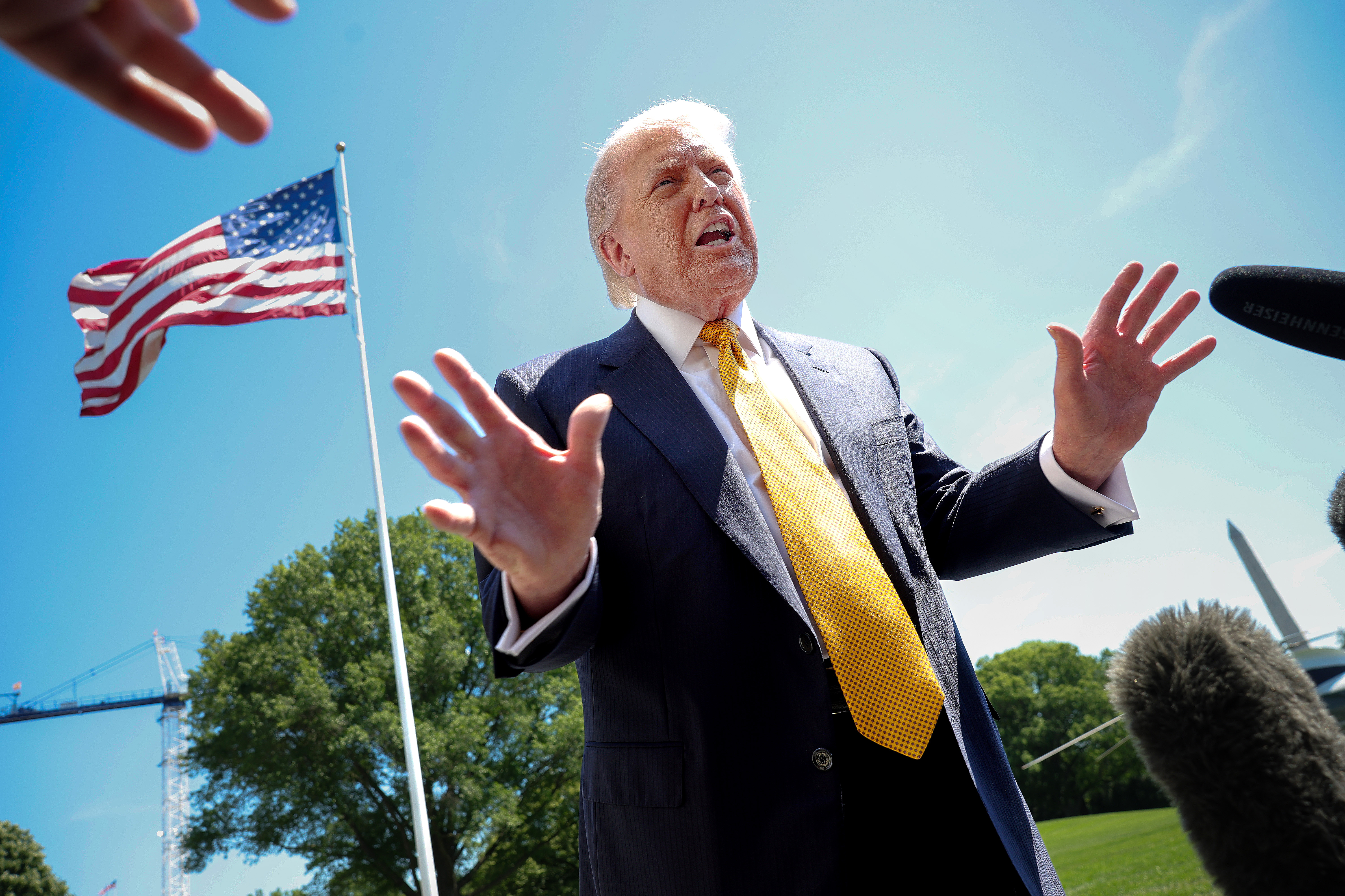 &lsquo;Out of Touch&rsquo;: Democrats Criticize Trump After He Dismisses Soaring Gas Prices as &lsquo;Peanuts&rsquo;