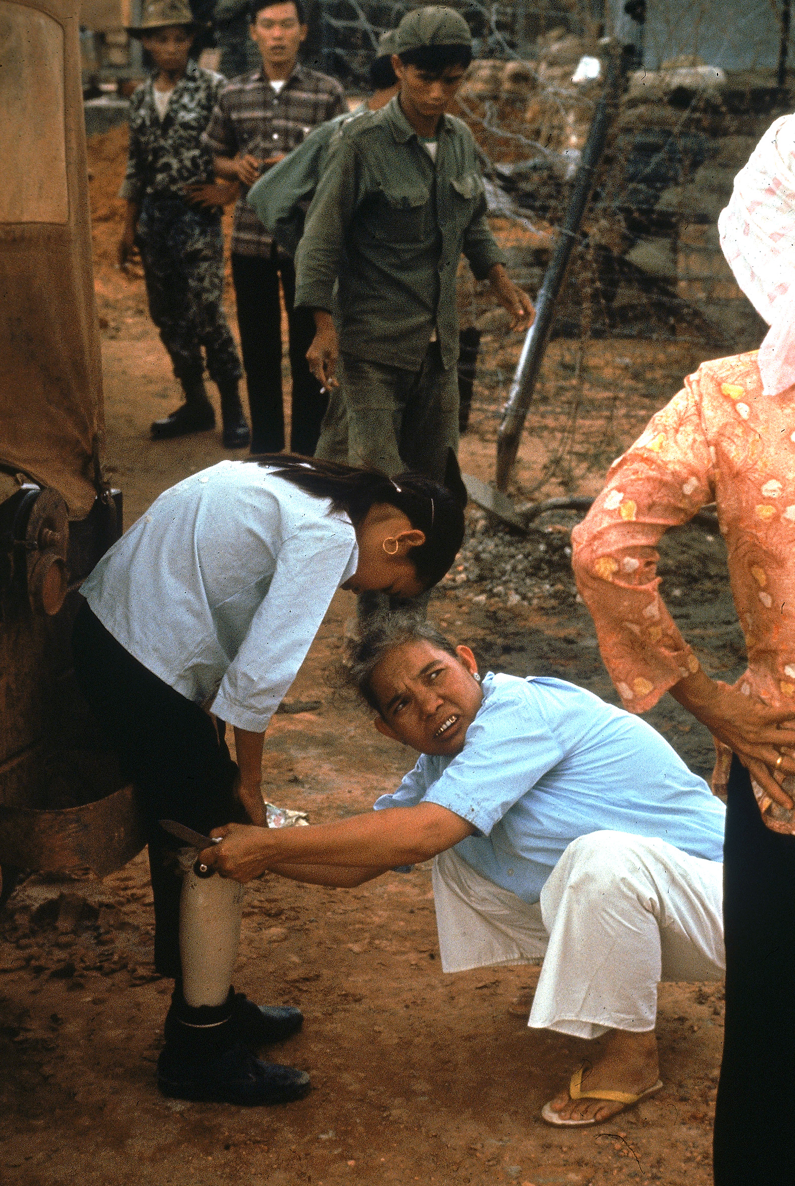 The Tale of Tròn and Vietnam War Photographer Larry Burrows
