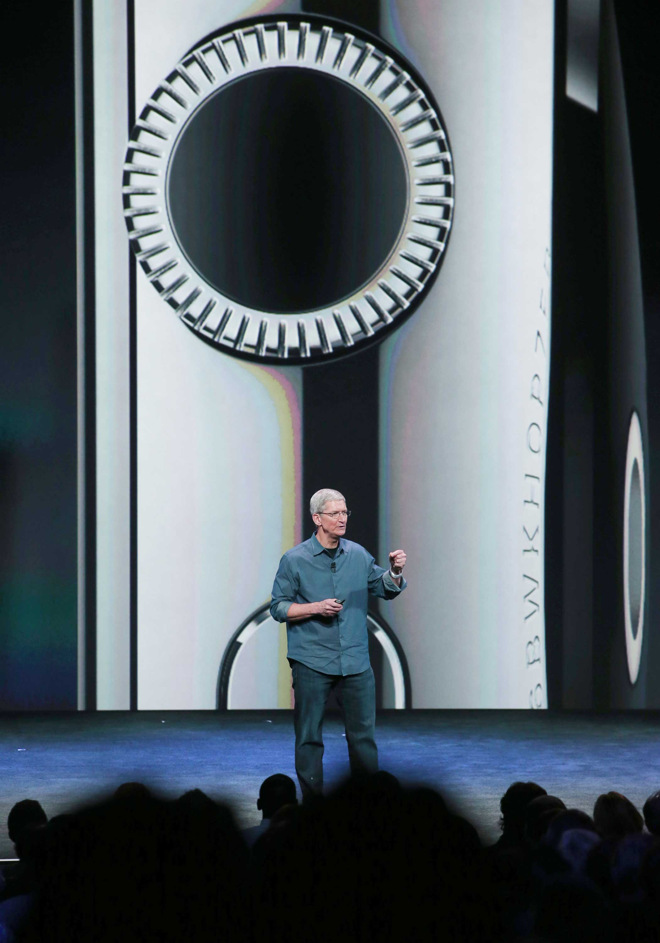Apple Unveils iPhone 6