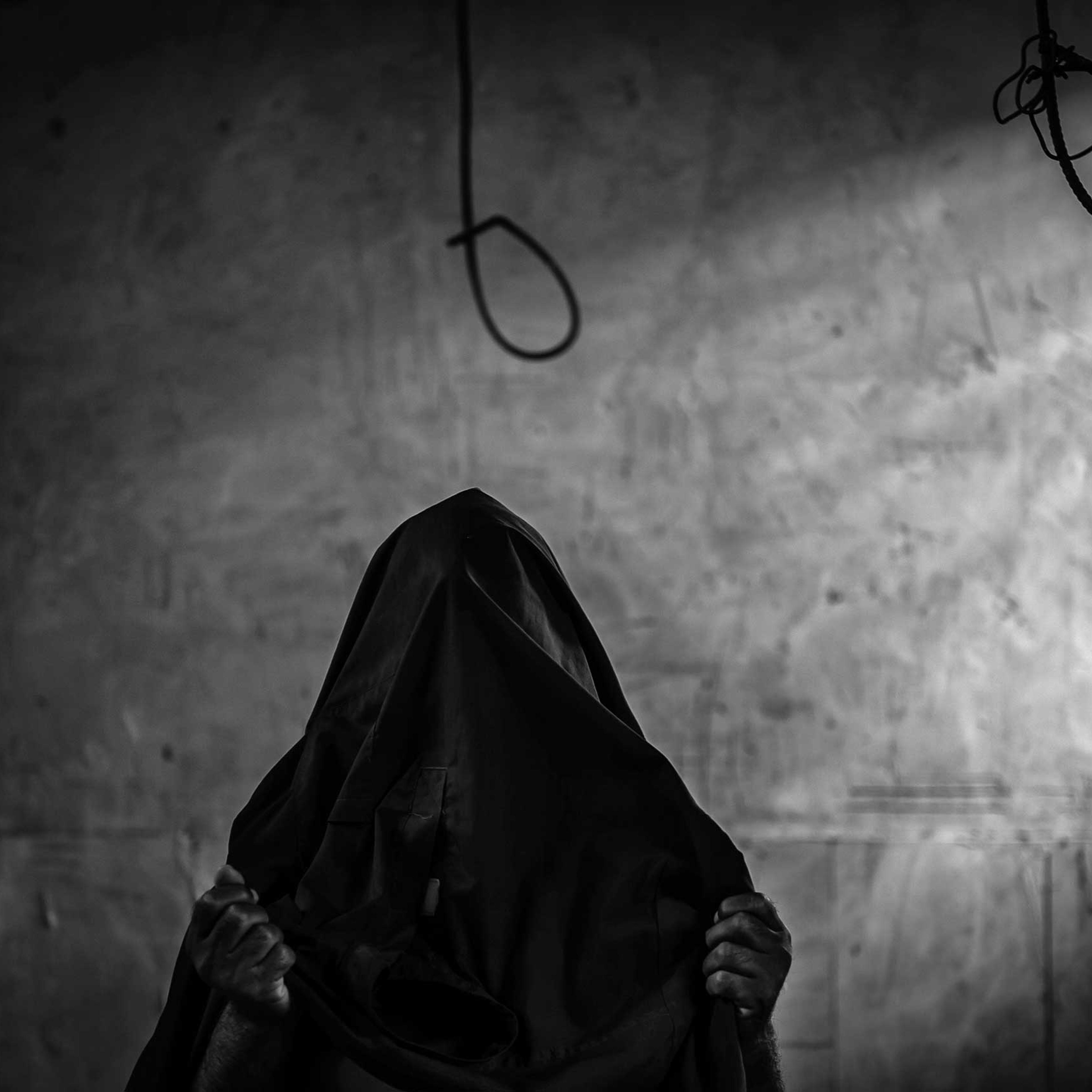 The following images were taken in a central Tehran mental hospital between June and December 2012: Many patients in the hospital spend hours motionless.