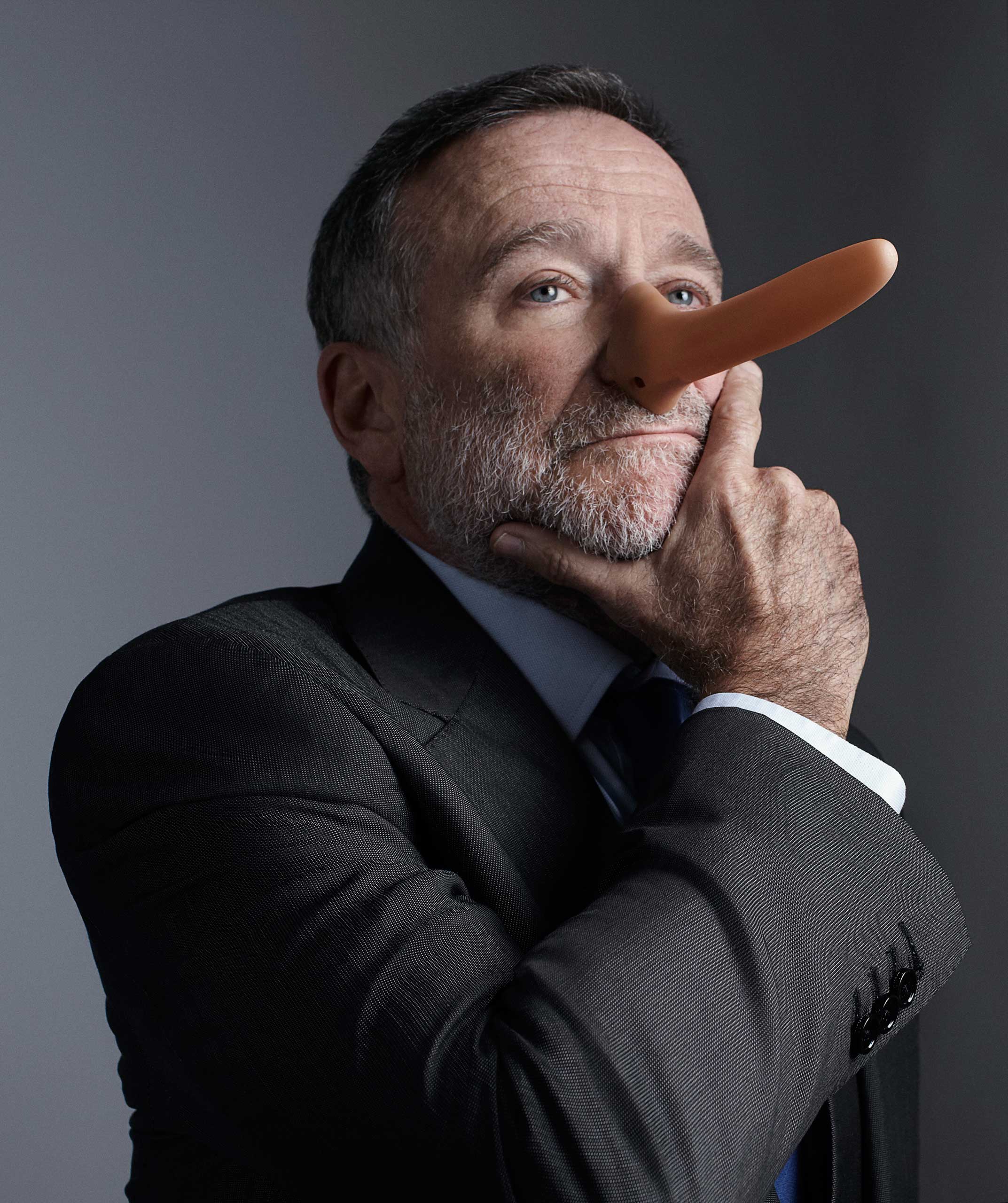 did robin williams smoke cigarettes Robin Williams: Photographers Remember a Legendary Actor